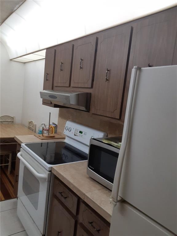 HILLCREST EAST - Residential