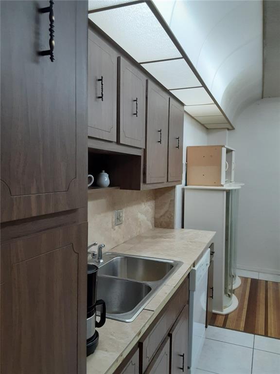HILLCREST EAST - Residential