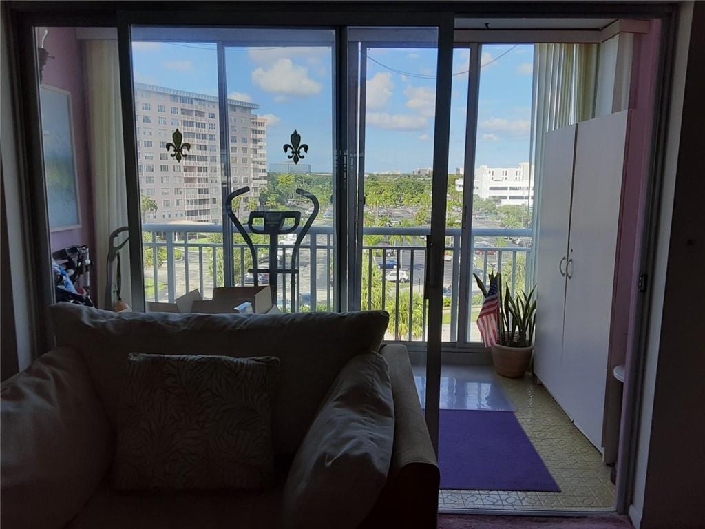 HILLCREST EAST - Residential