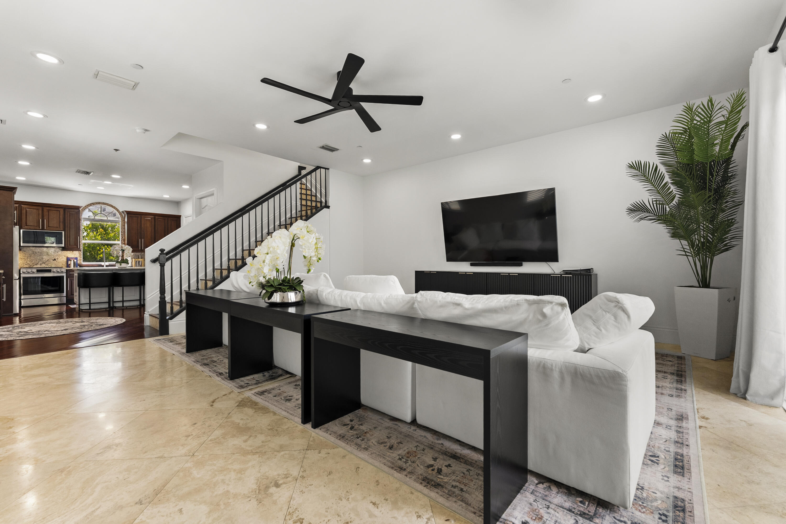 SURFSIDE VILLAS - Residential