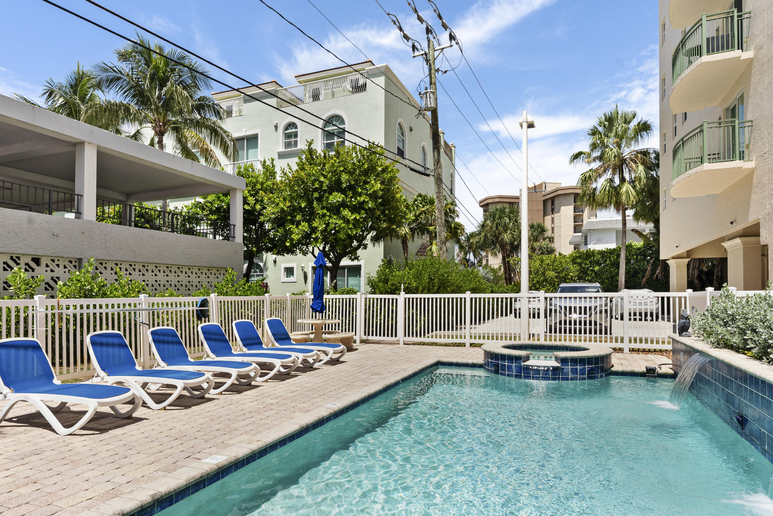 SURFSIDE VILLAS - Residential