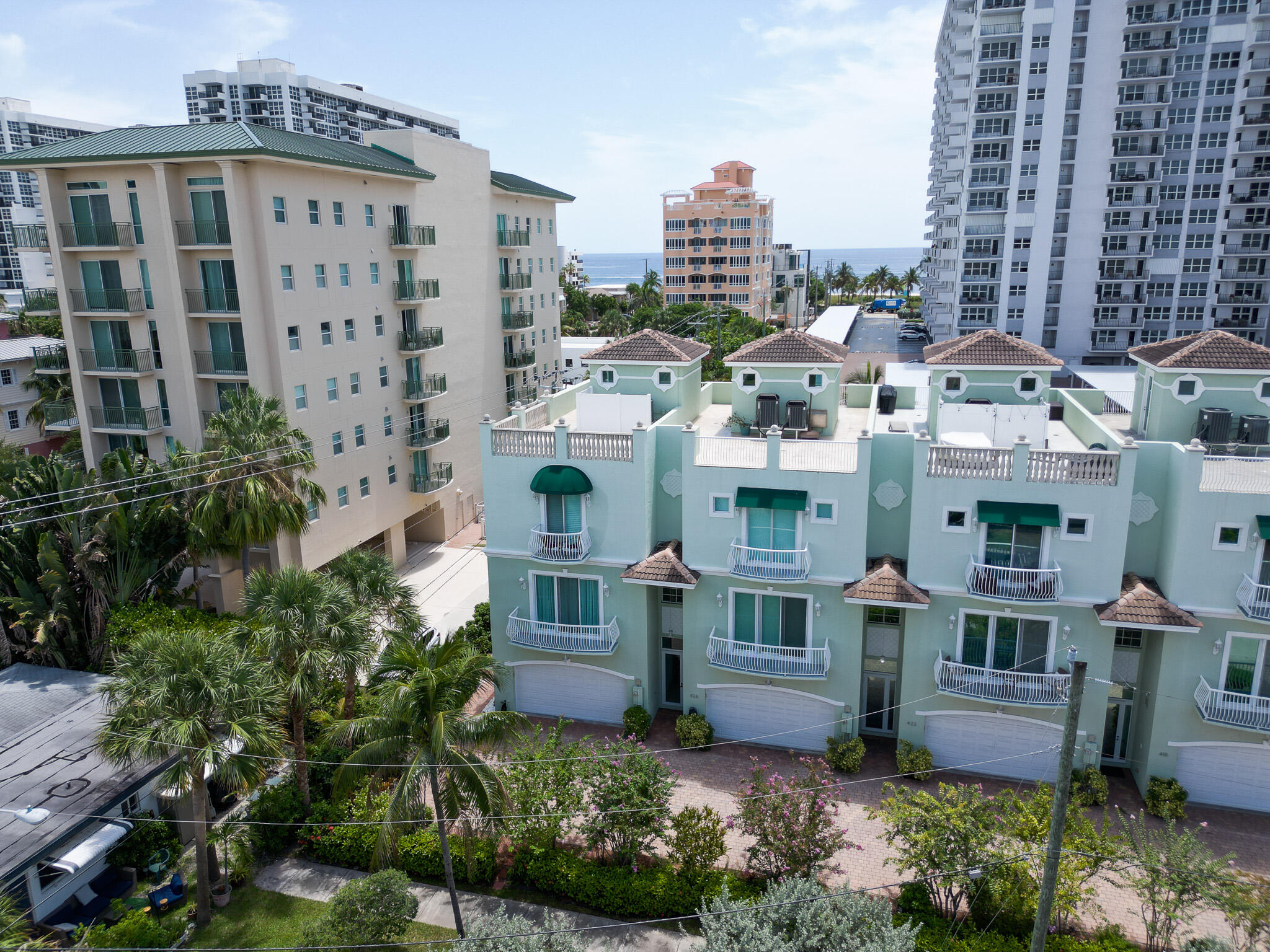 SURFSIDE VILLAS - Residential