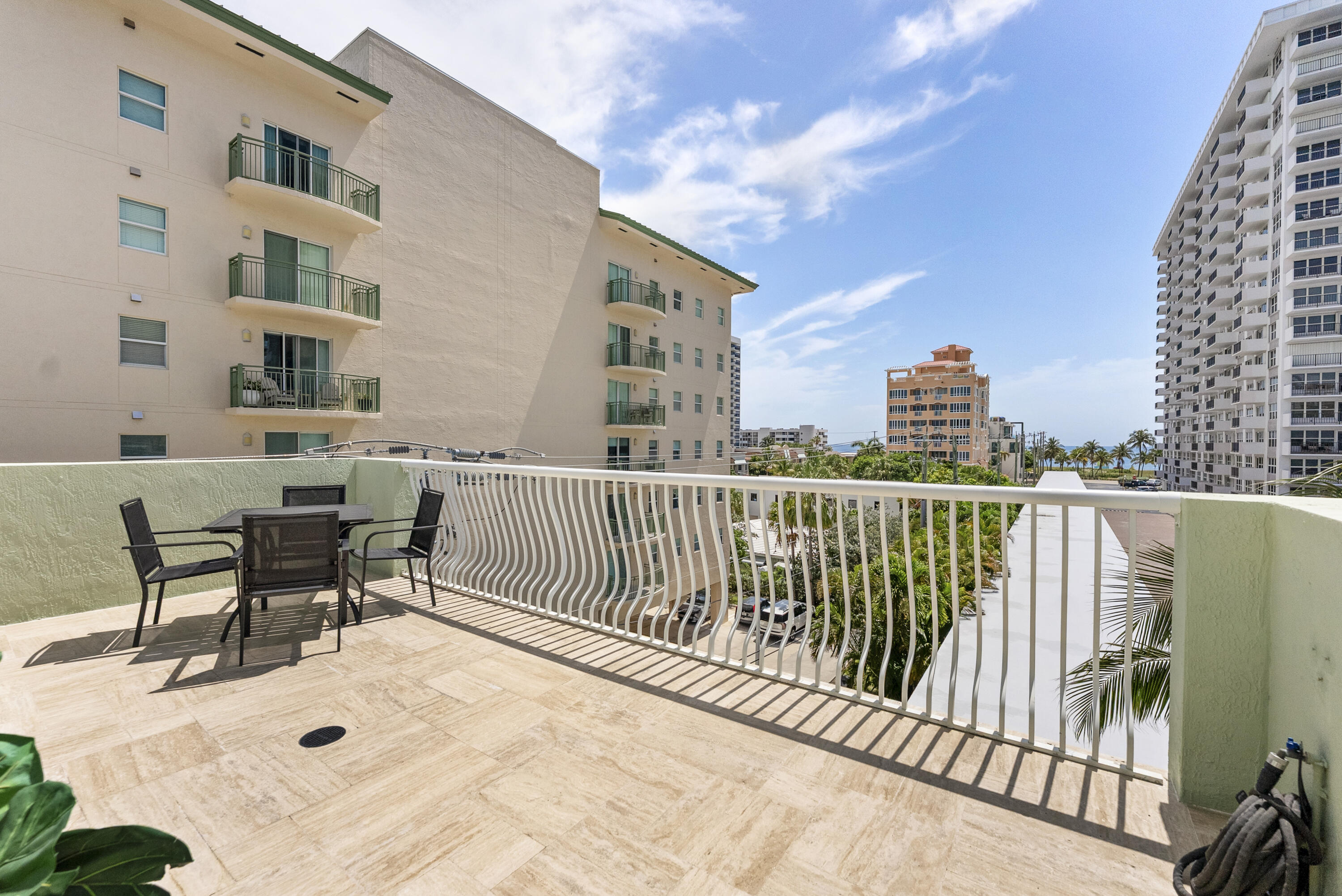 SURFSIDE VILLAS - Residential