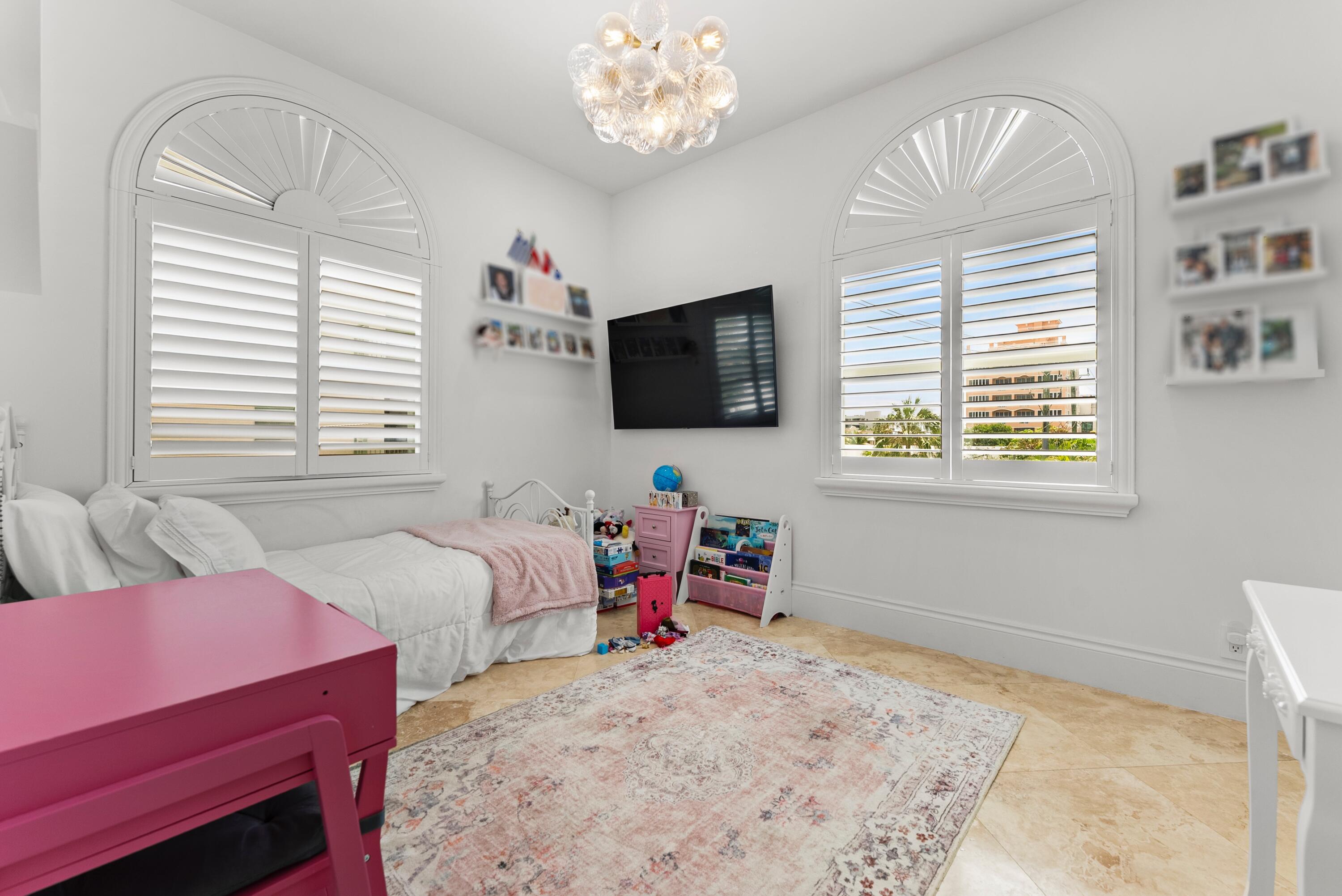 SURFSIDE VILLAS - Residential