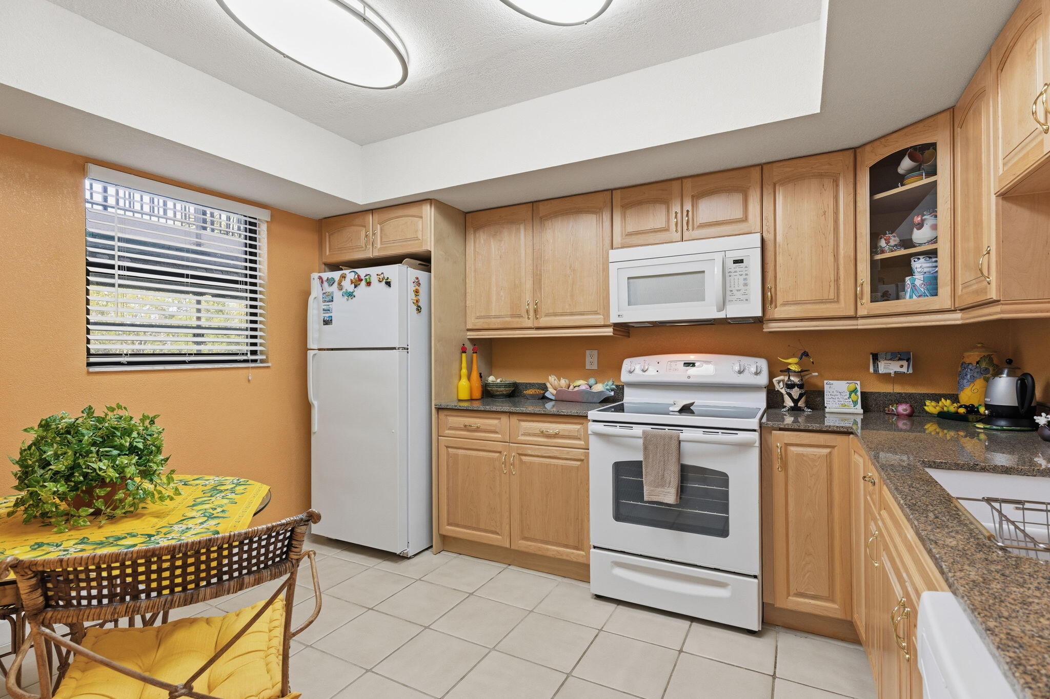 FAIRWAYS AT BONAVENTURE CONDO - Residential