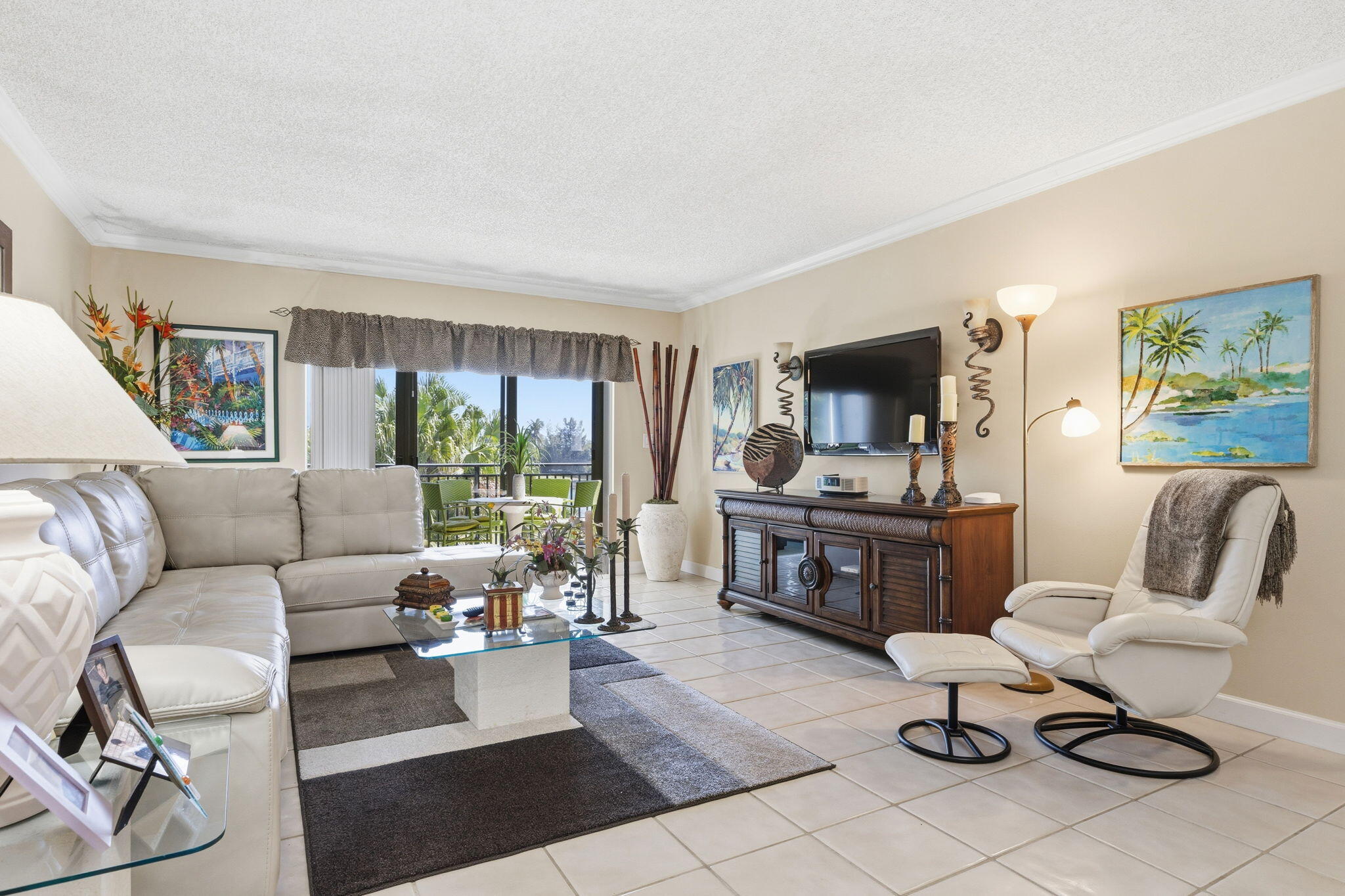 FAIRWAYS AT BONAVENTURE CONDO - Residential