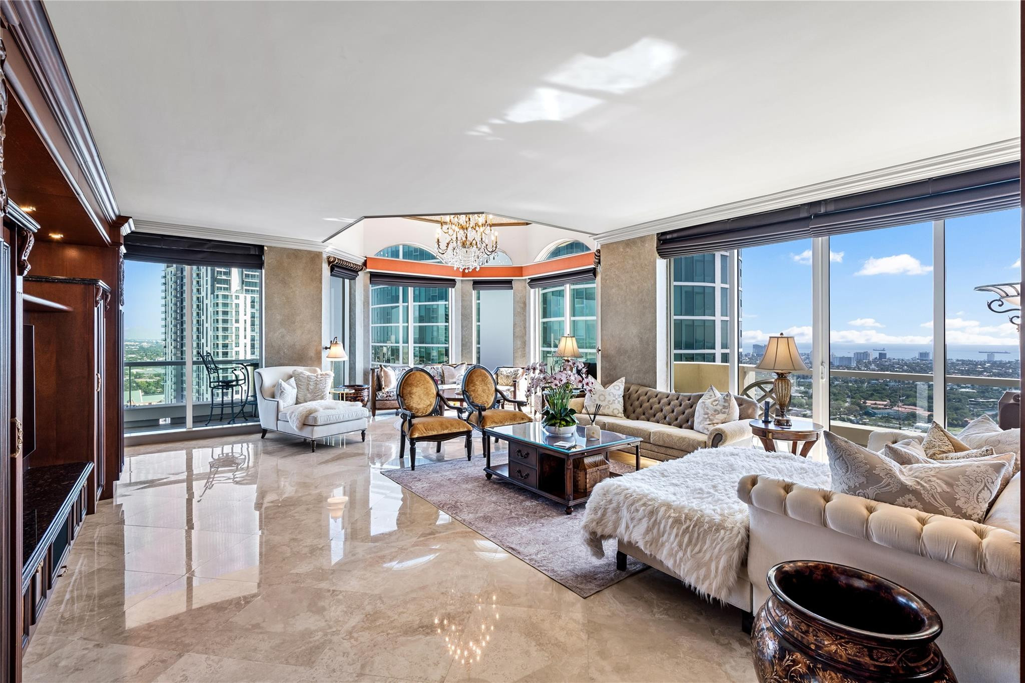Las Olas Grand - Residential