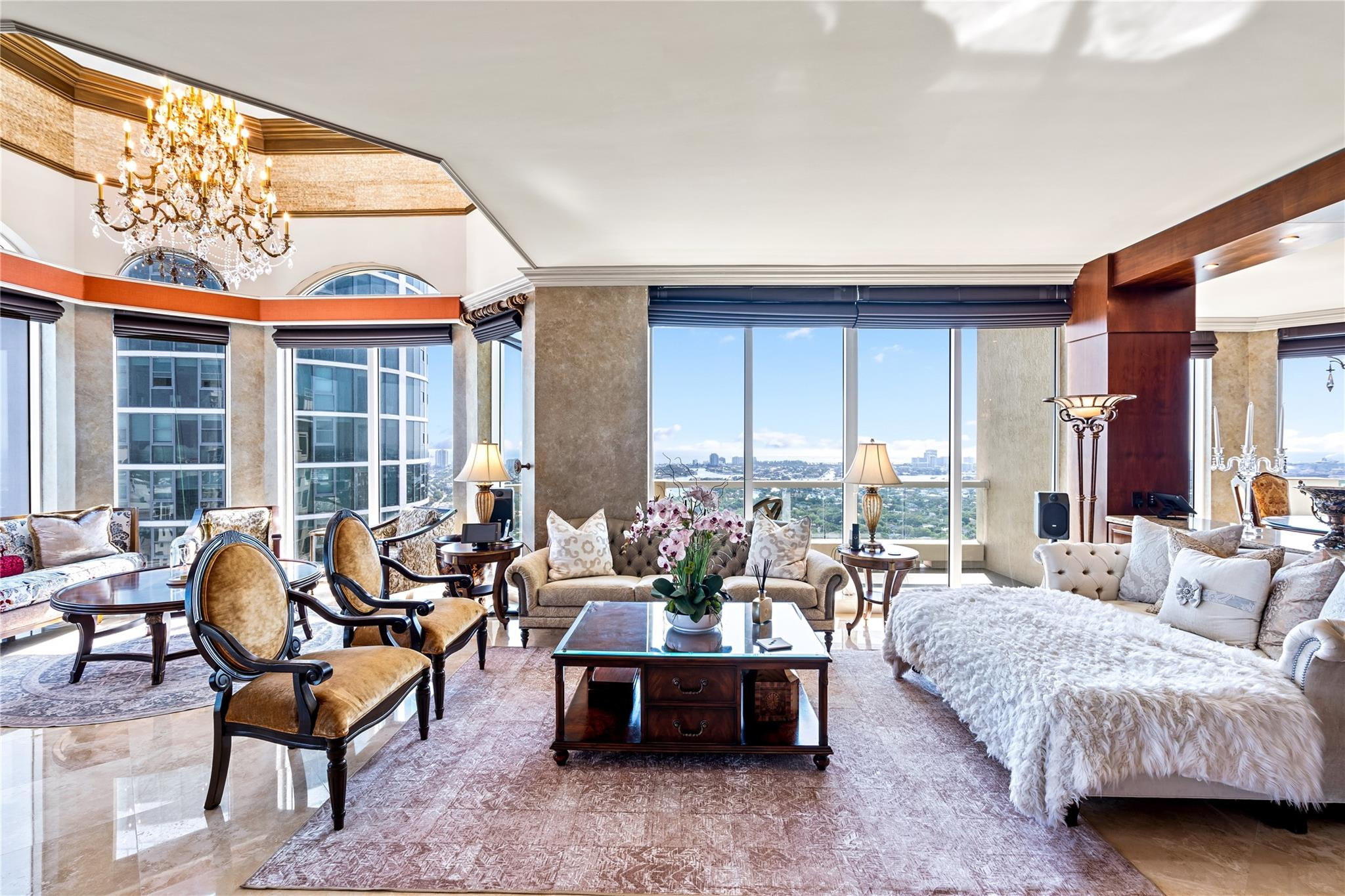 Las Olas Grand - Residential