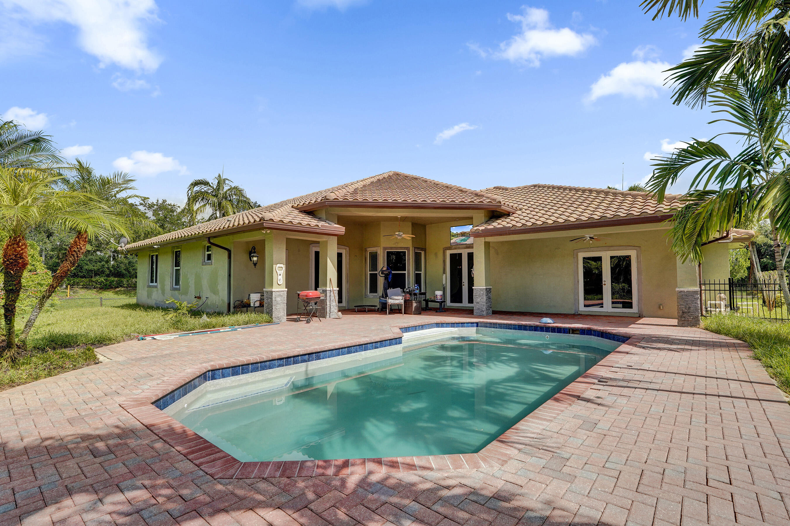 ESTATES OF HIDDEN ACRES - Residential