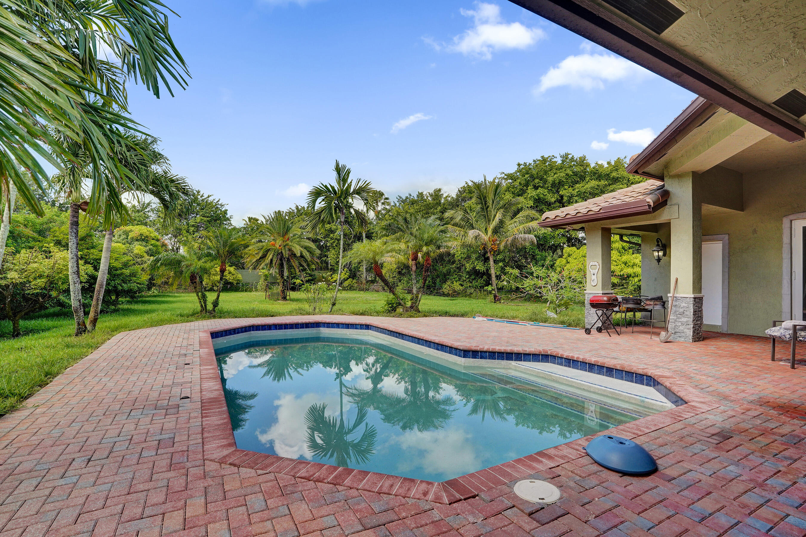 ESTATES OF HIDDEN ACRES - Residential