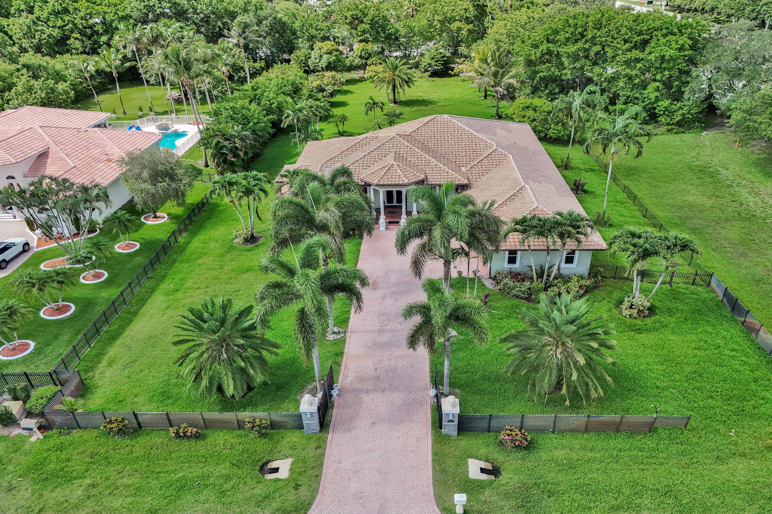 ESTATES OF HIDDEN ACRES - Residential