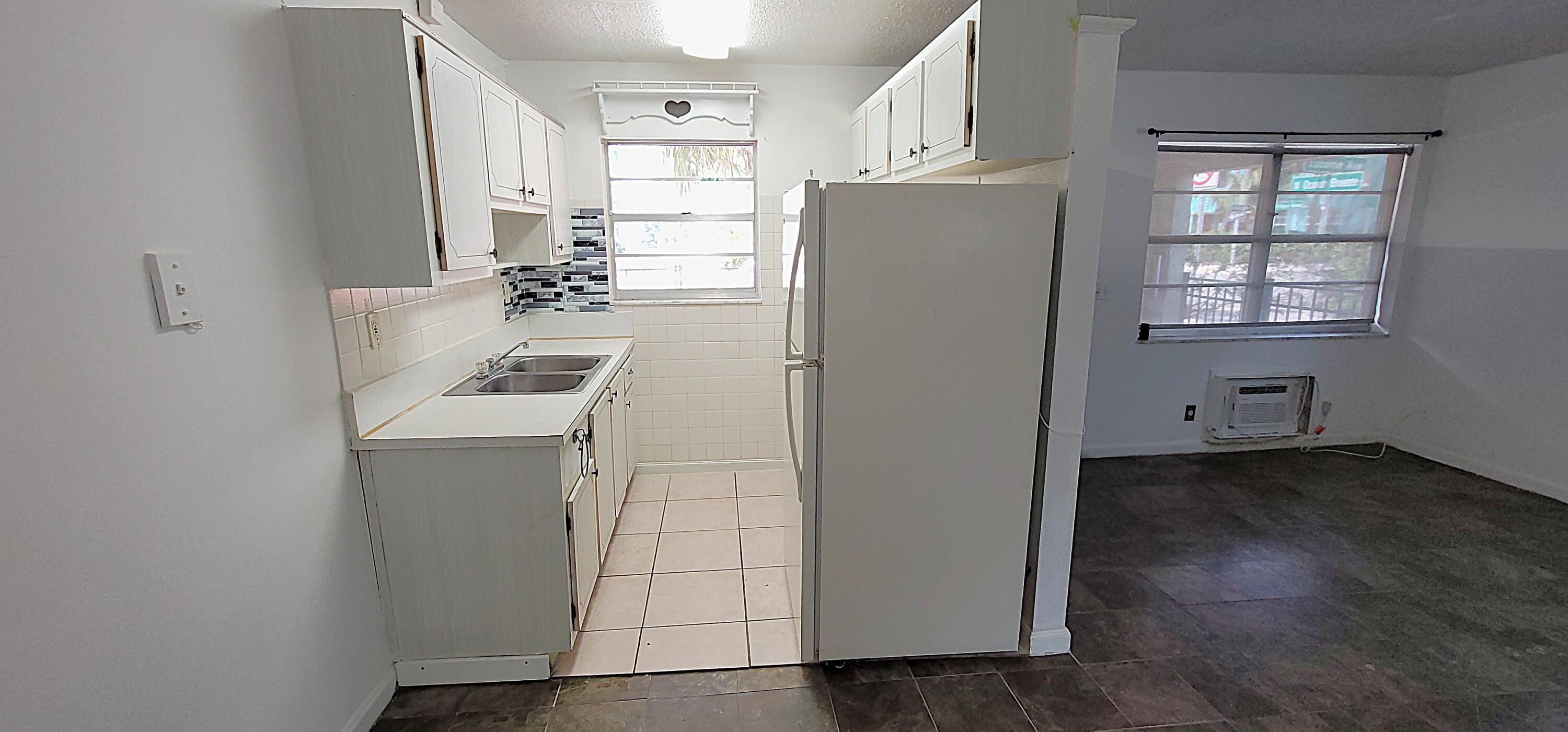 TOWNSITE APTS ONE CONDO - Residential Lease