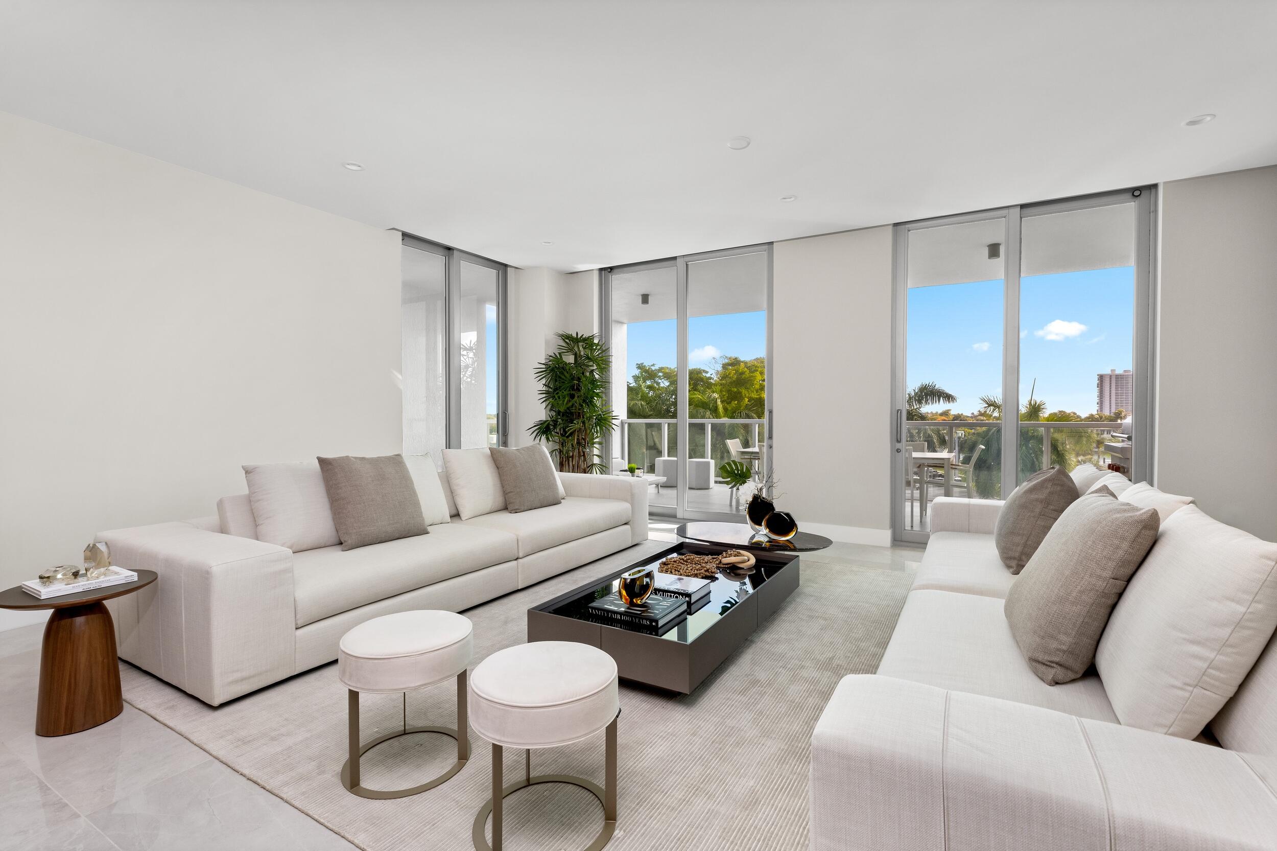 ROYAL PALM RESIDENCES - Residential