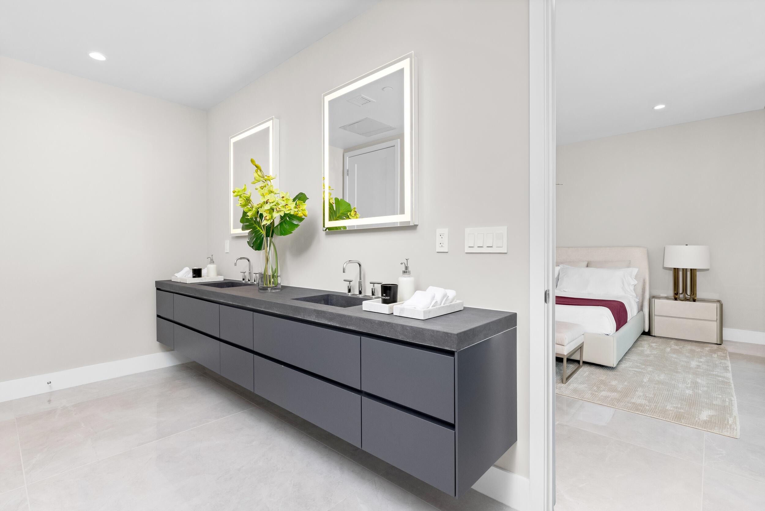 ROYAL PALM RESIDENCES - Residential