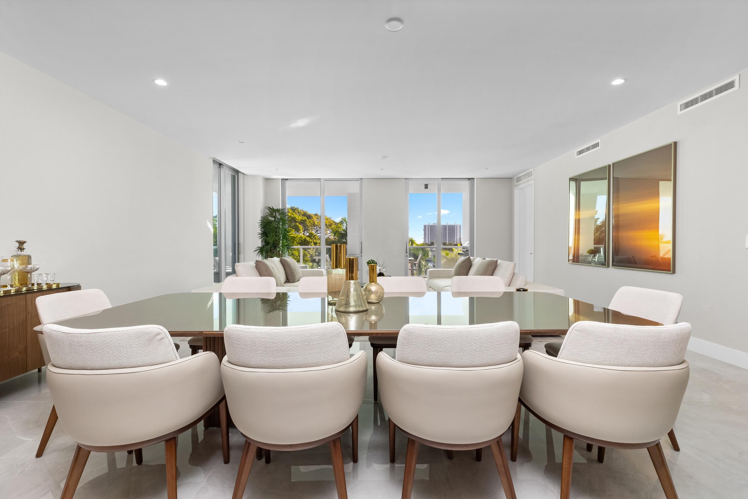 ROYAL PALM RESIDENCES - Residential
