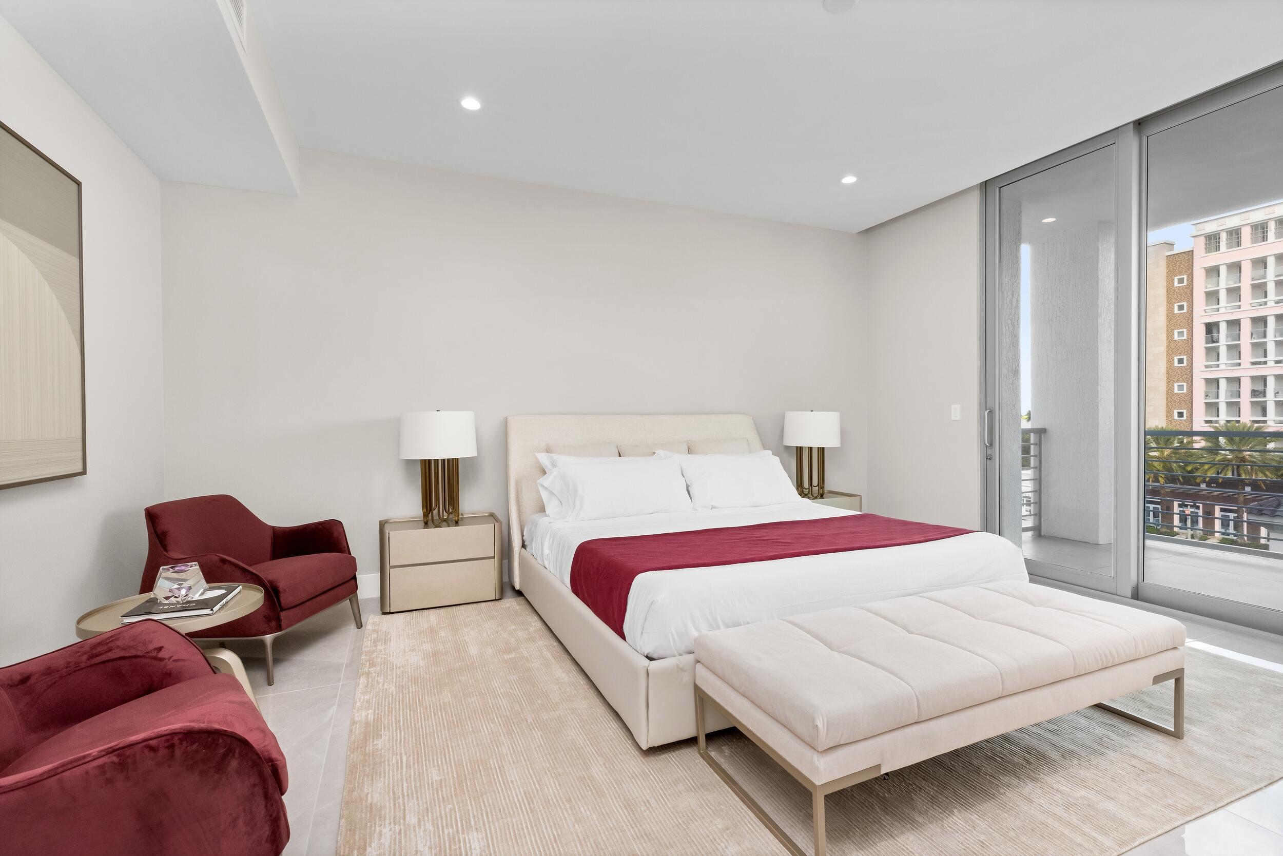 ROYAL PALM RESIDENCES - Residential