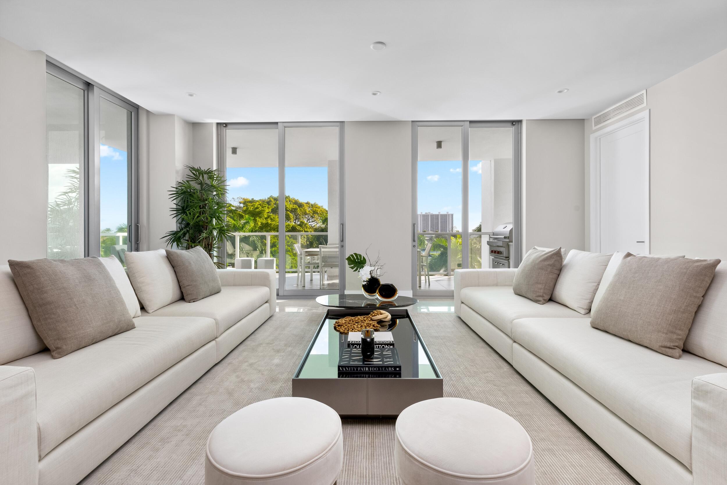 ROYAL PALM RESIDENCES - Residential