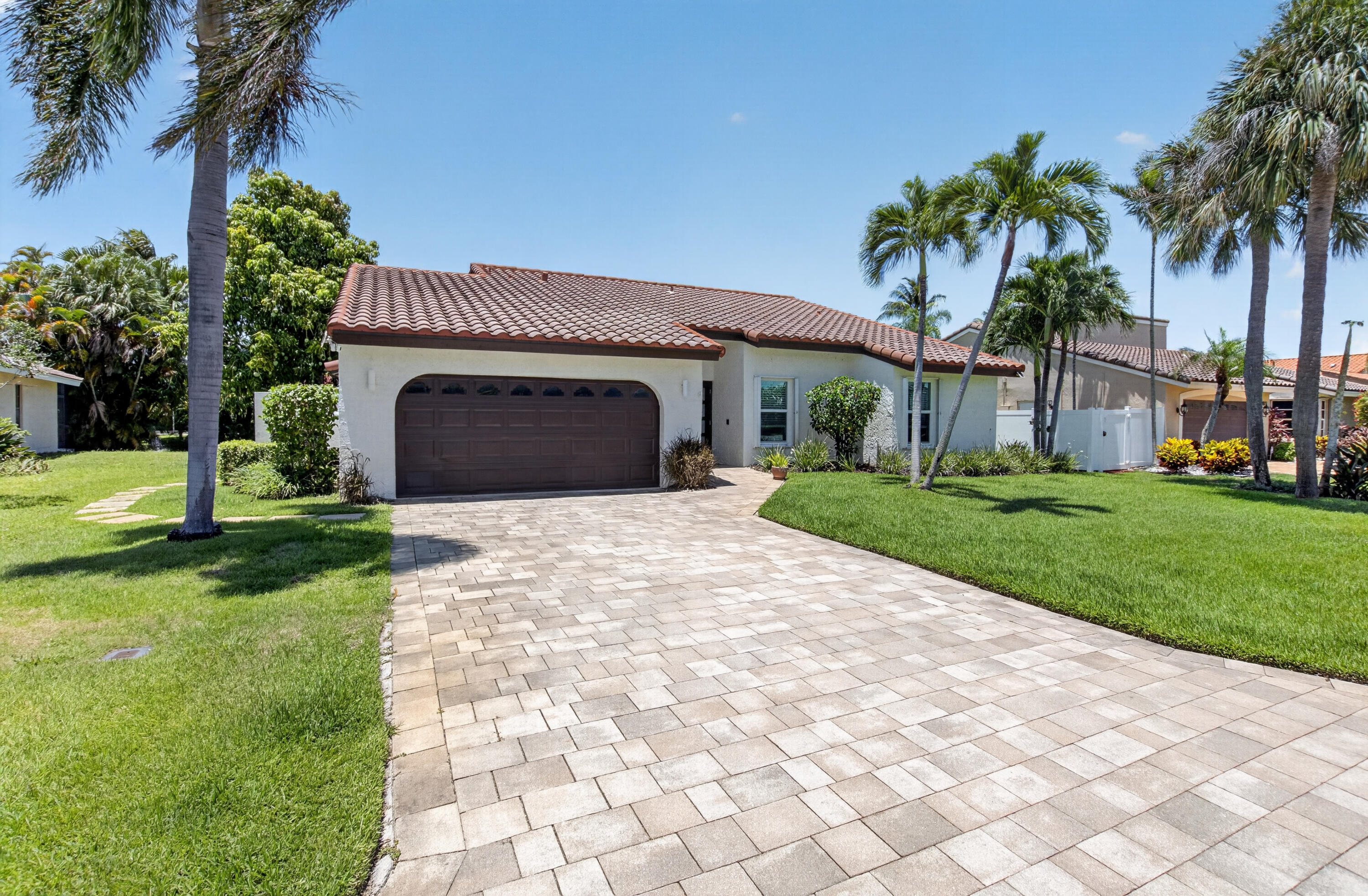BOCA LAKE ESTATES - Residential