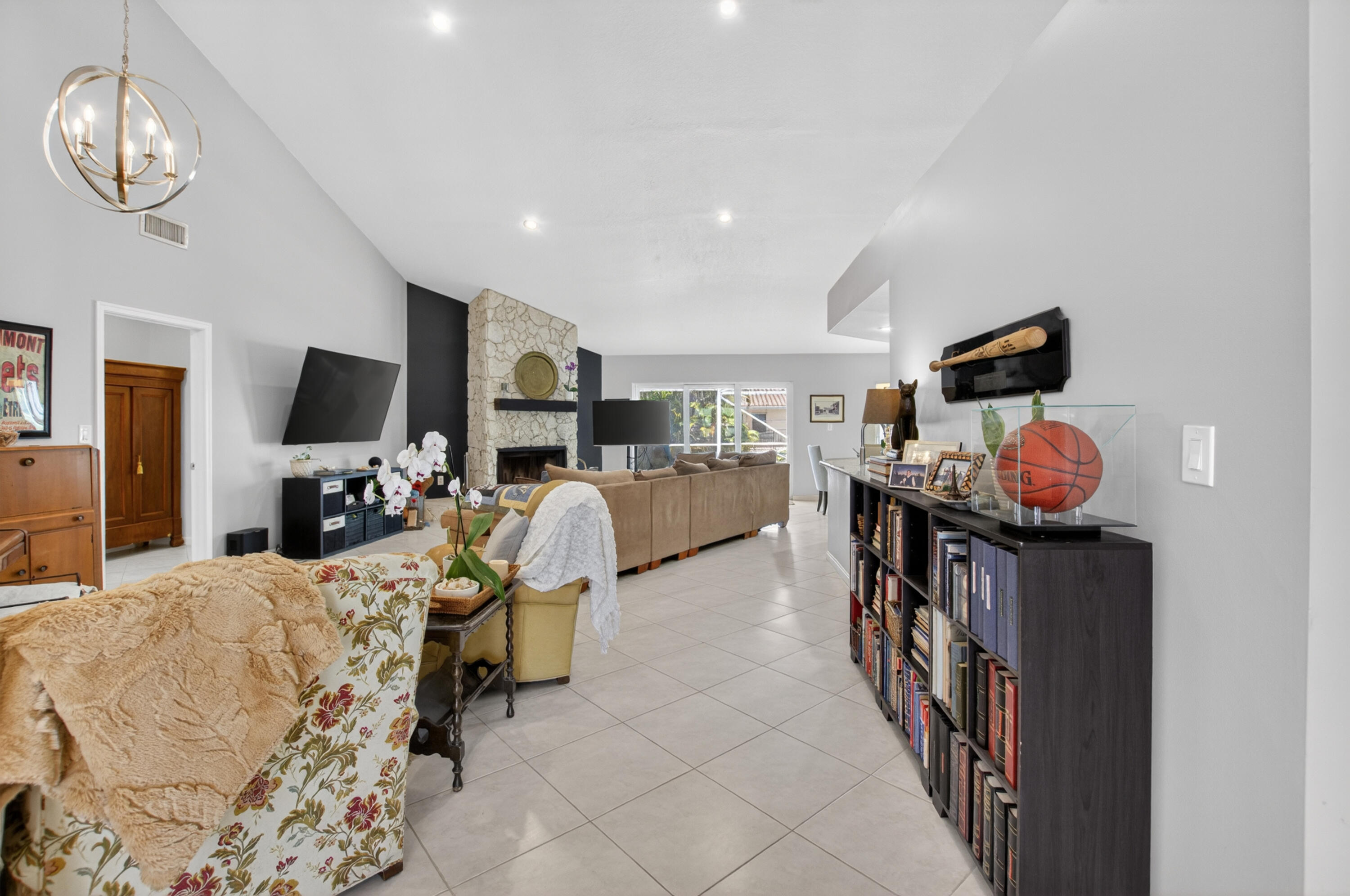 BOCA LAKE ESTATES - Residential