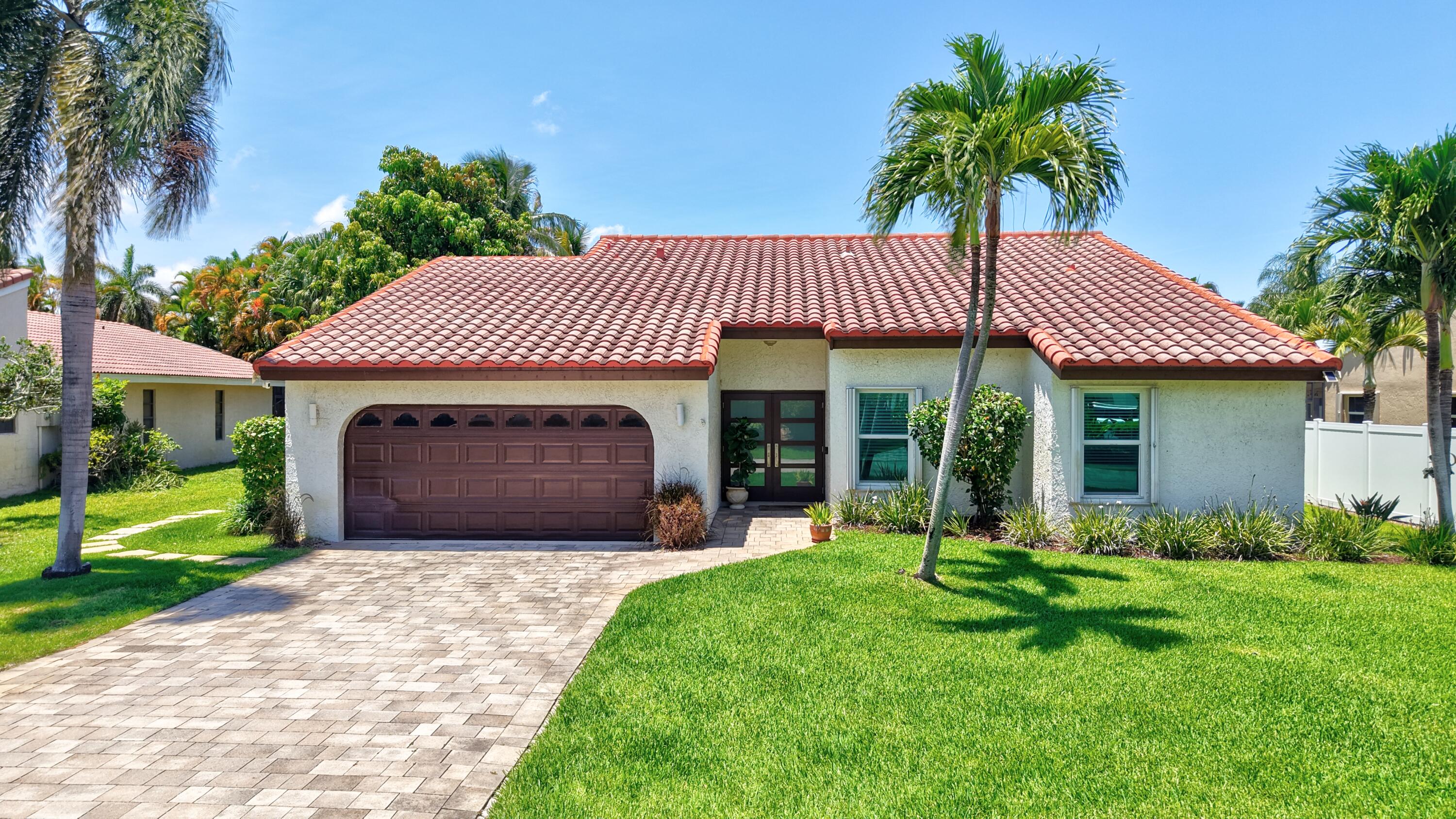 BOCA LAKE ESTATES - Residential