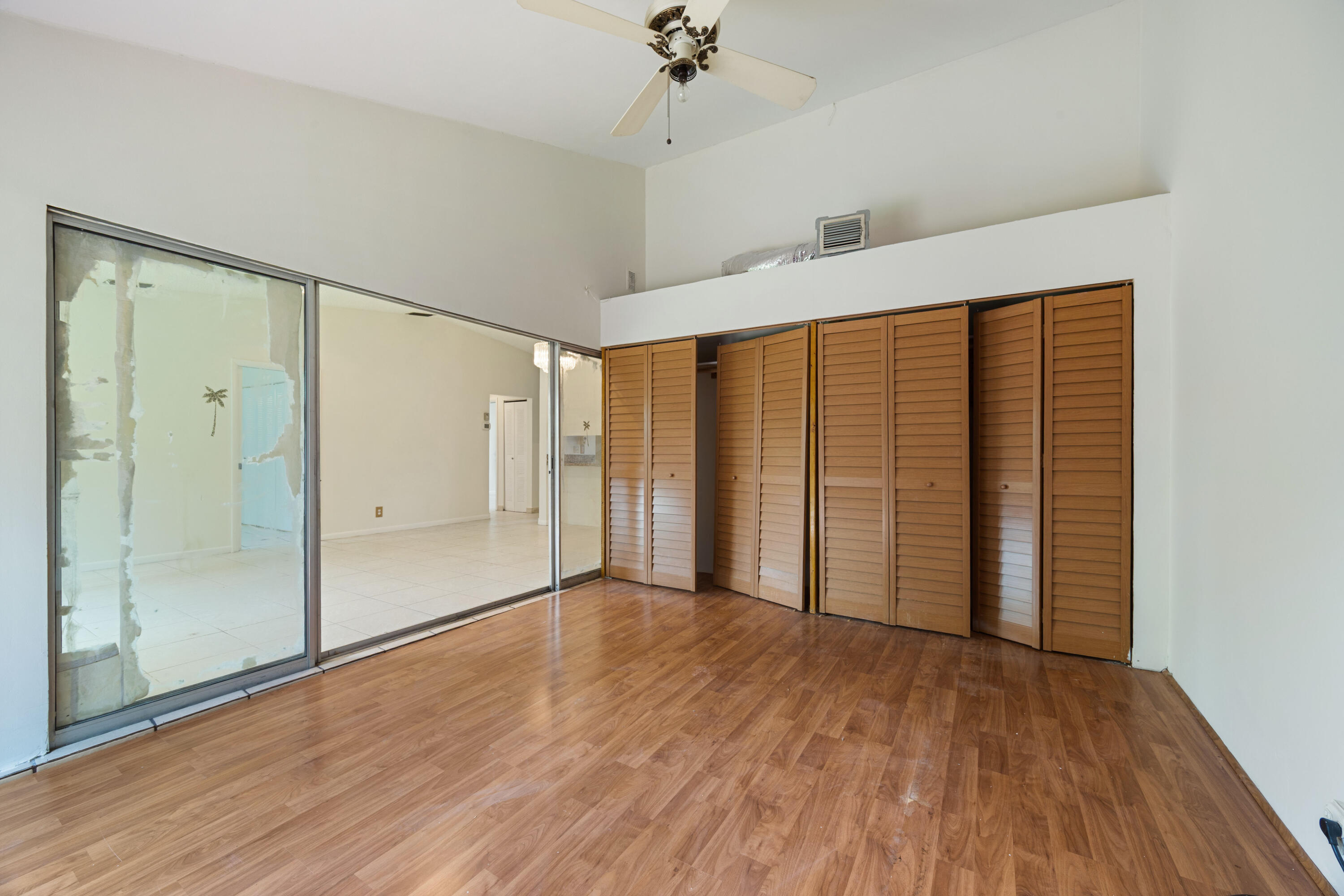 Las Verdes - Residential
