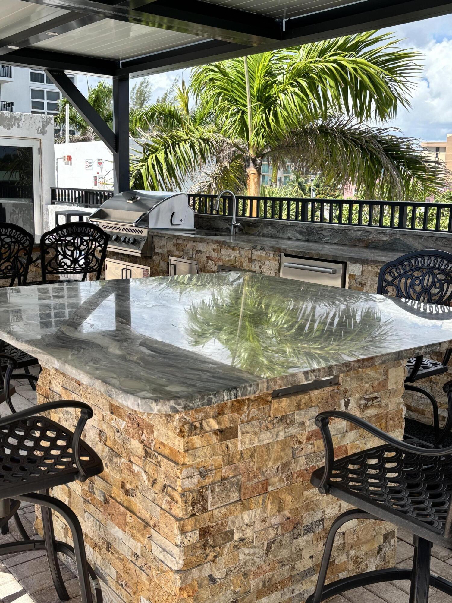 SILVER THATCH ATLANTIC PLAZA - Residential Lease