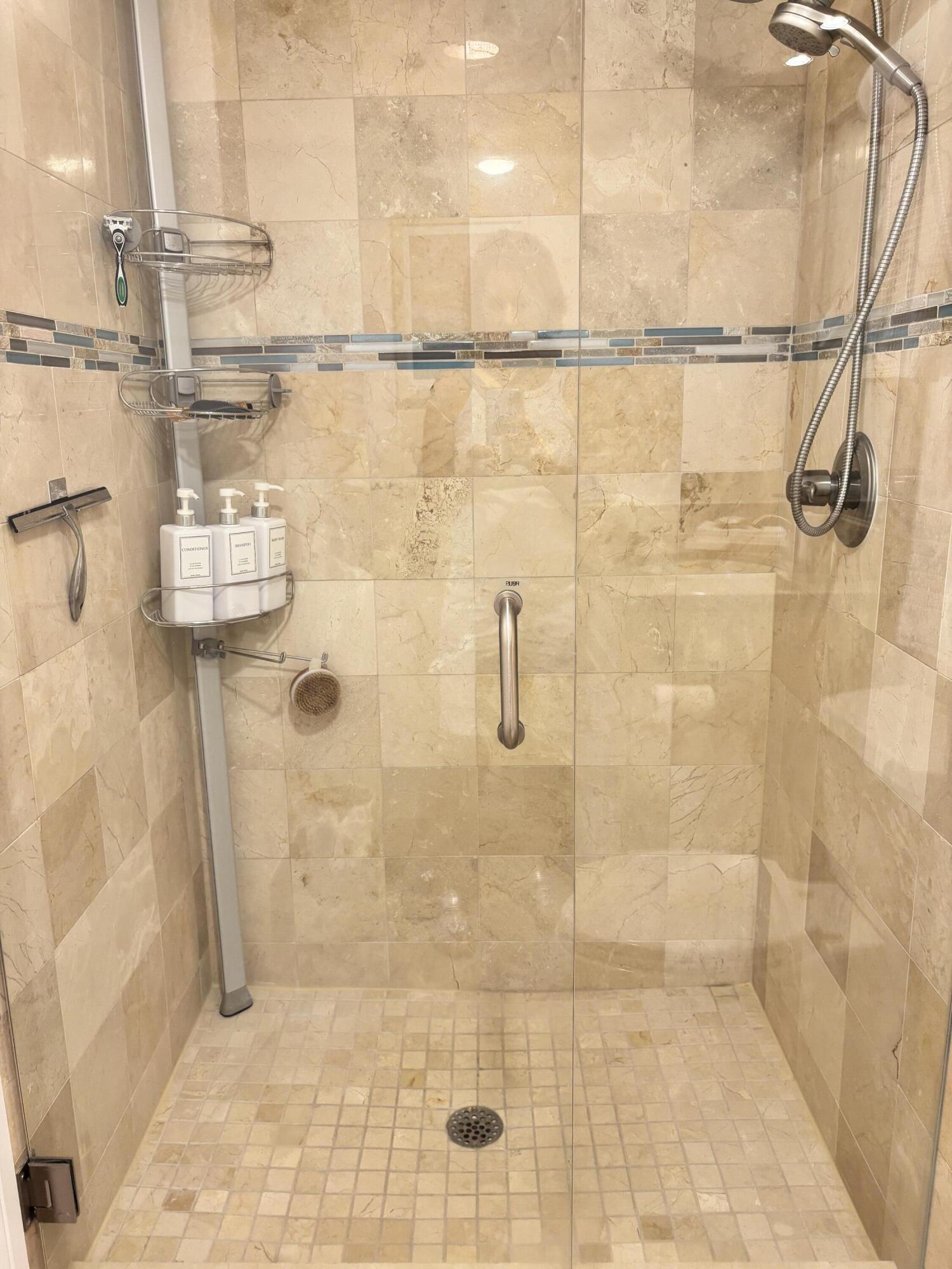 SILVER THATCH ATLANTIC PLAZA - Residential Lease