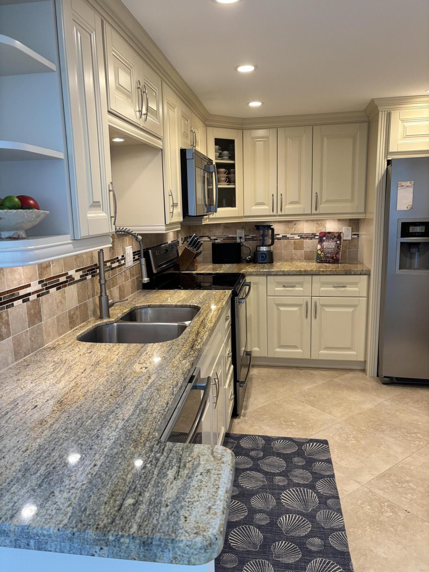 SILVER THATCH ATLANTIC PLAZA - Residential Lease