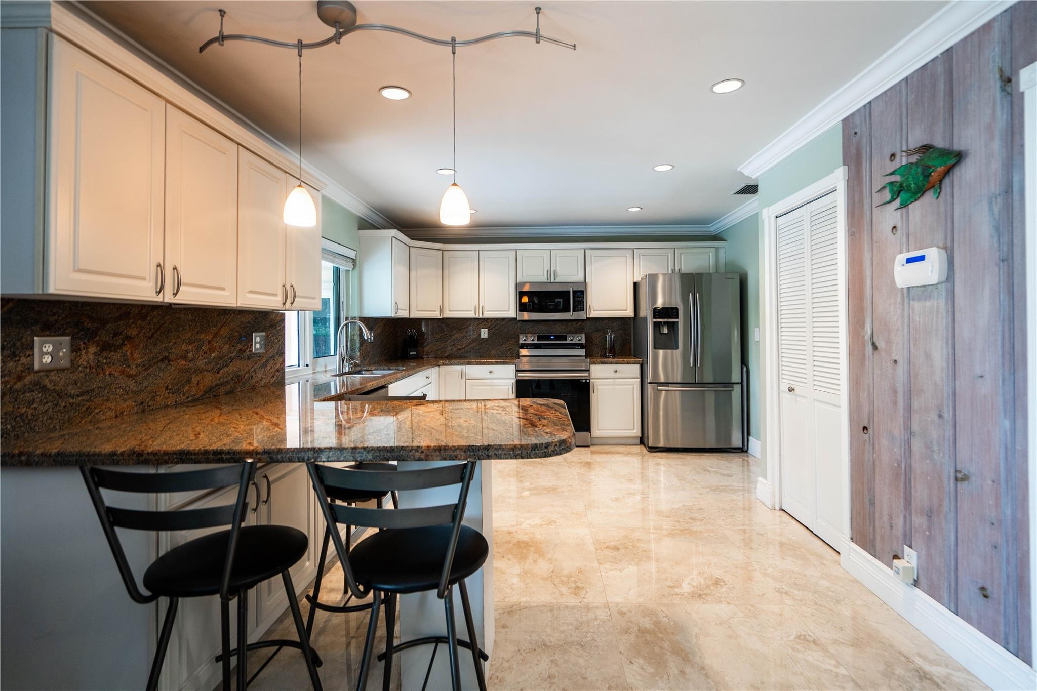 Hillsboro Harbor - Residential