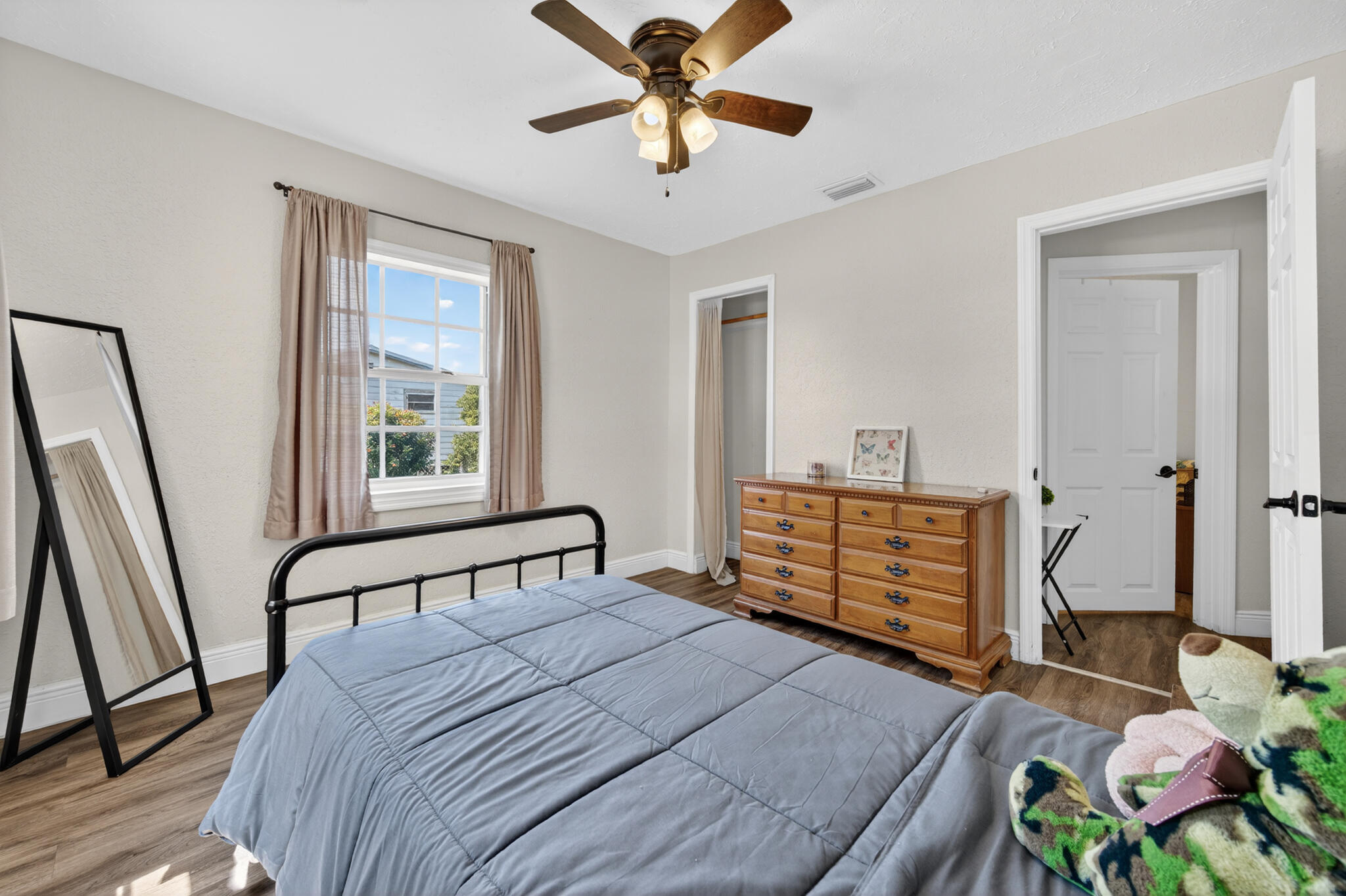 GOODBREADS - Residential