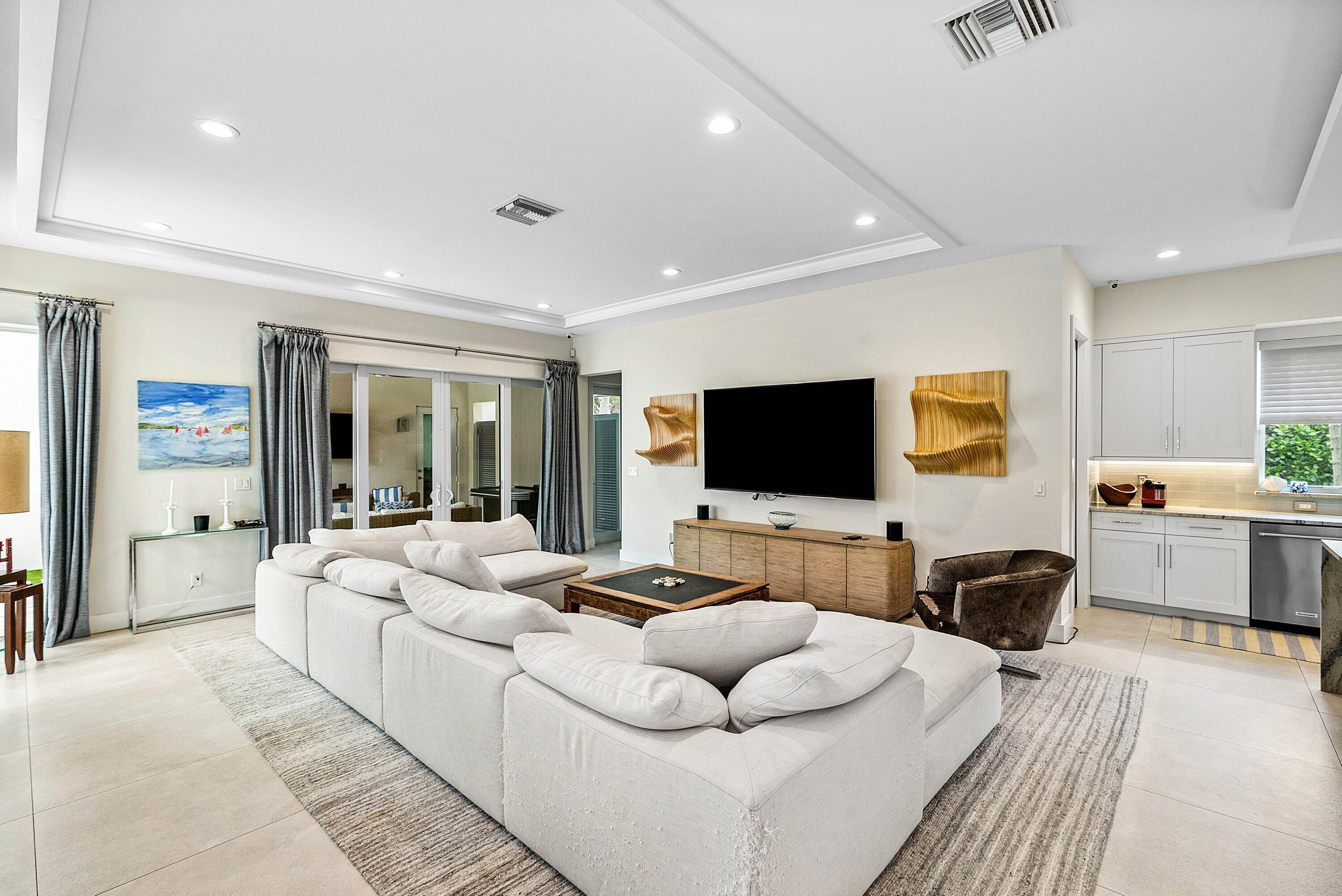 GULFSTREAM ESTATES 2 - Residential Lease