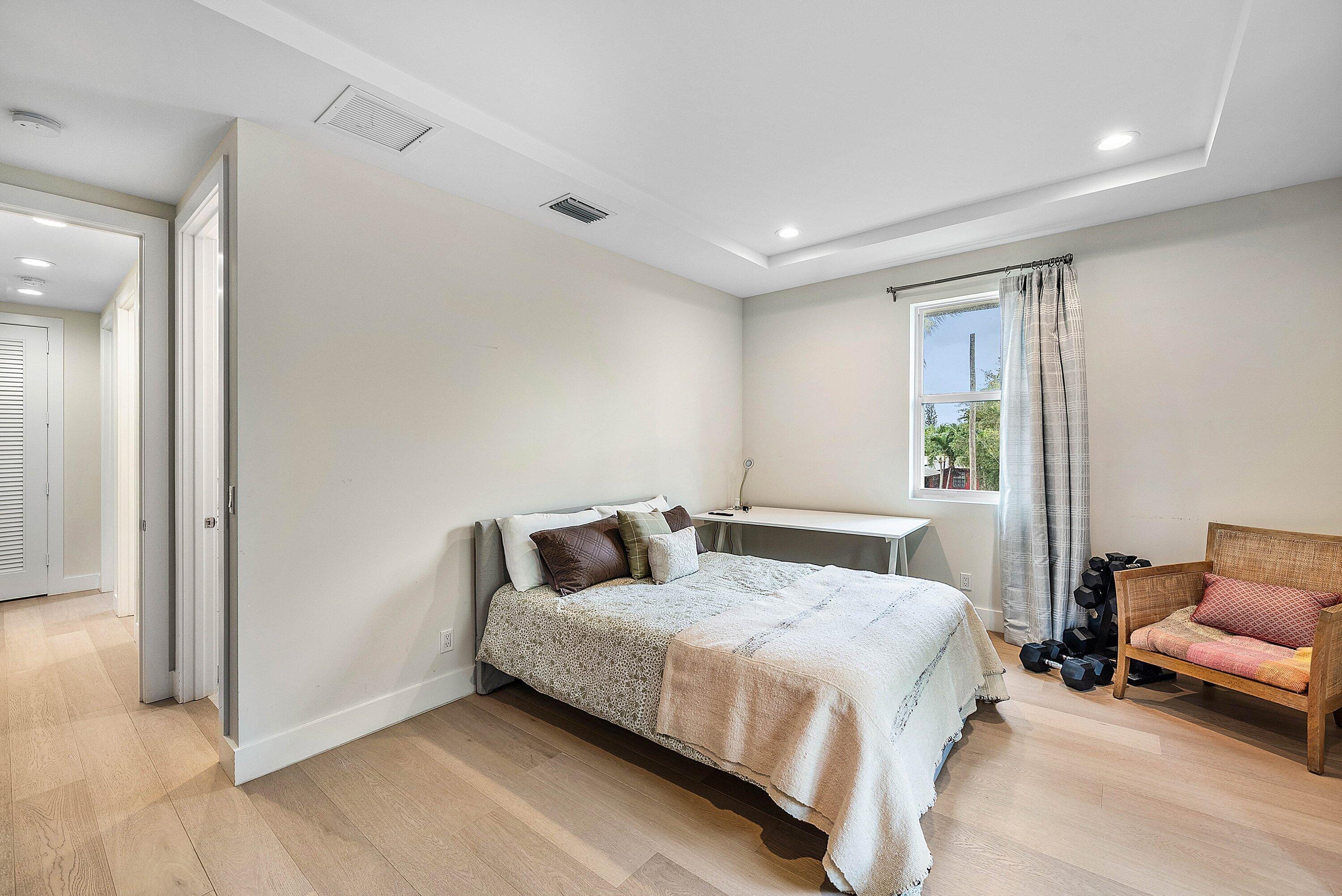 GULFSTREAM ESTATES 2 - Residential Lease