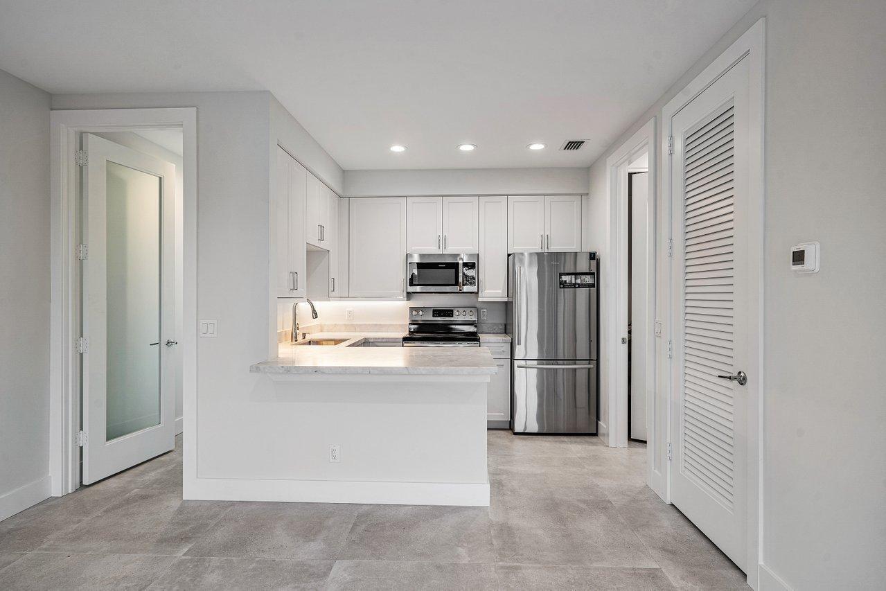 GULFSTREAM ESTATES 2 - Residential Lease