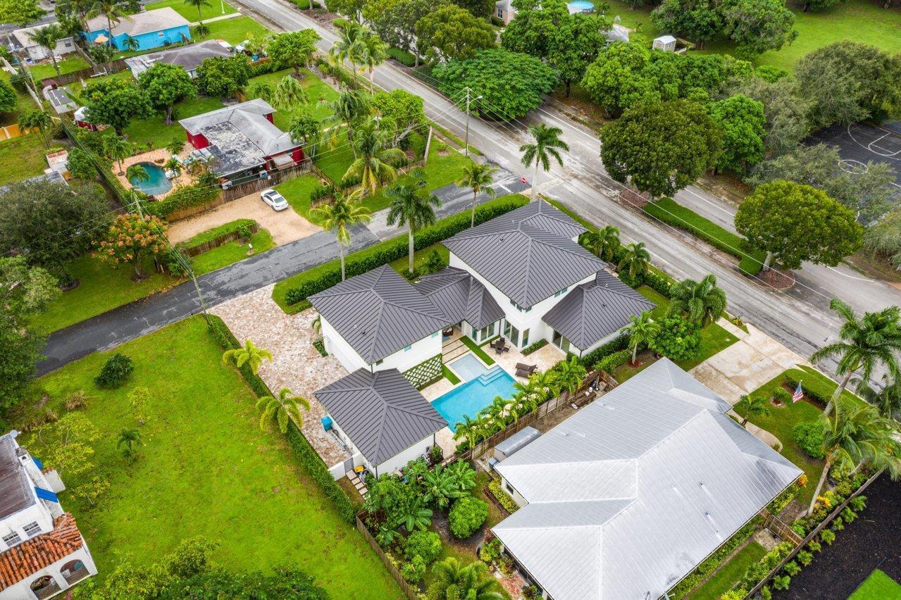 GULFSTREAM ESTATES 2 - Residential Lease