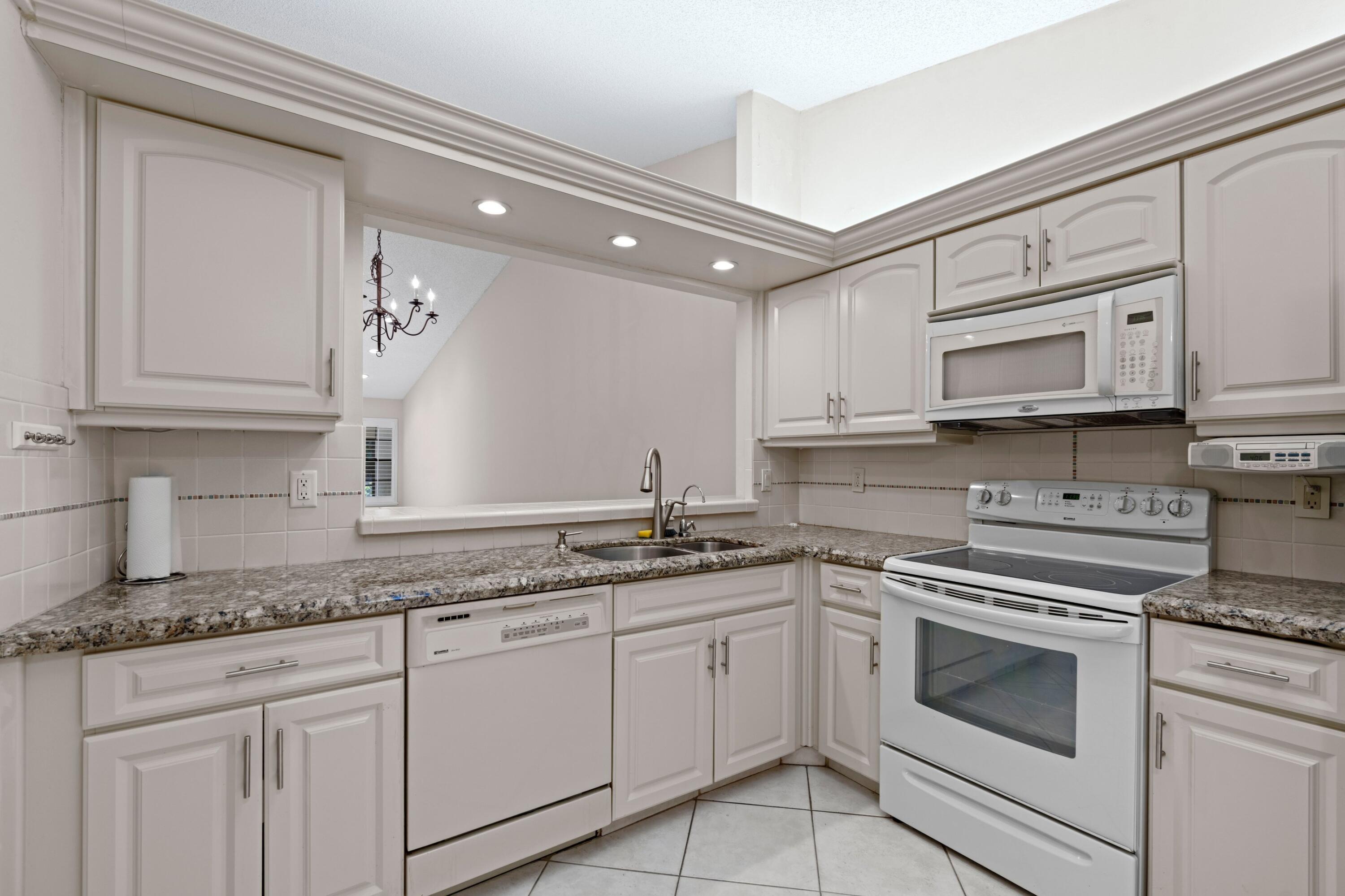 PALM CHASE LAKES CONDO - Residential