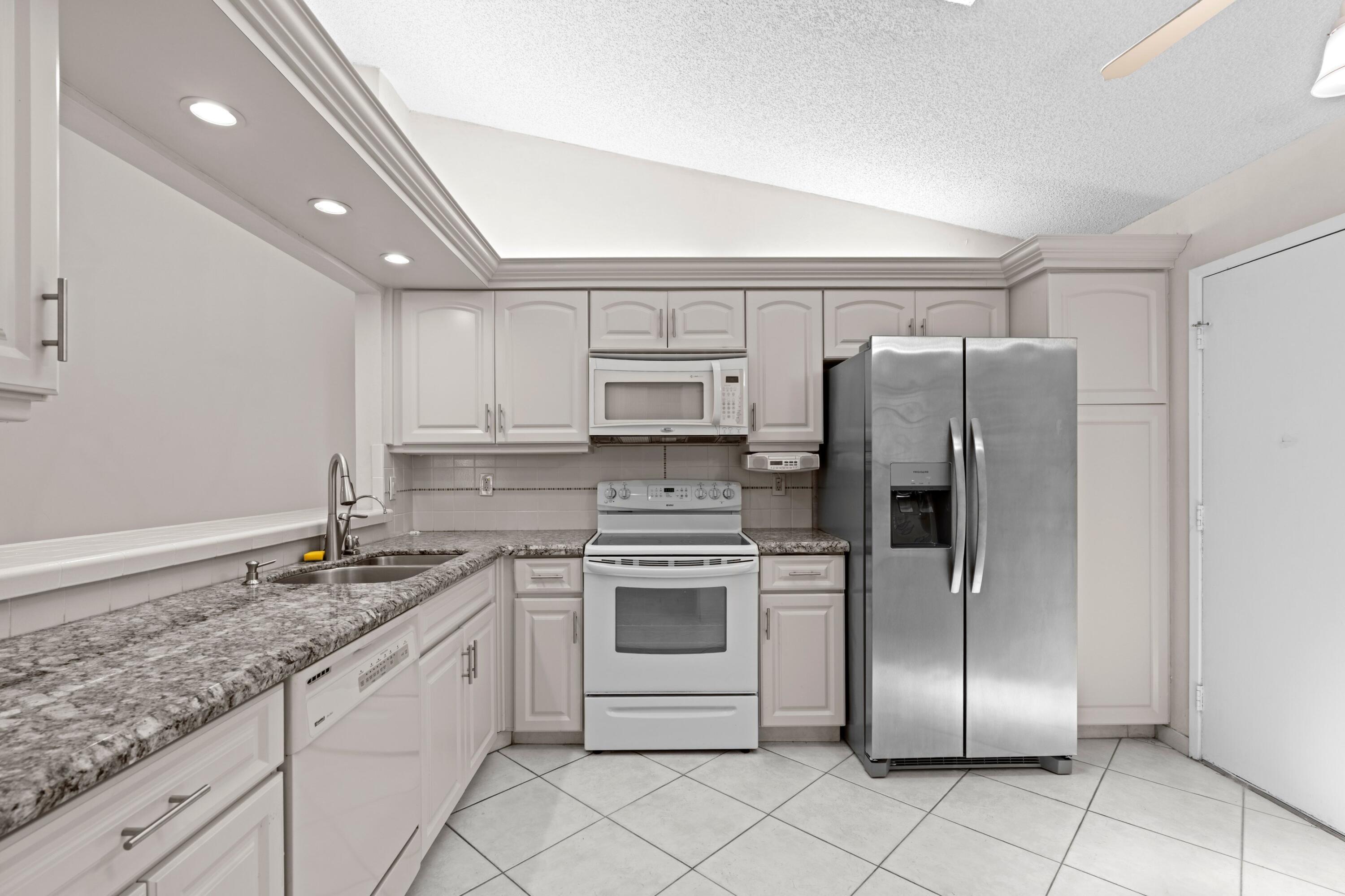 PALM CHASE LAKES CONDO - Residential
