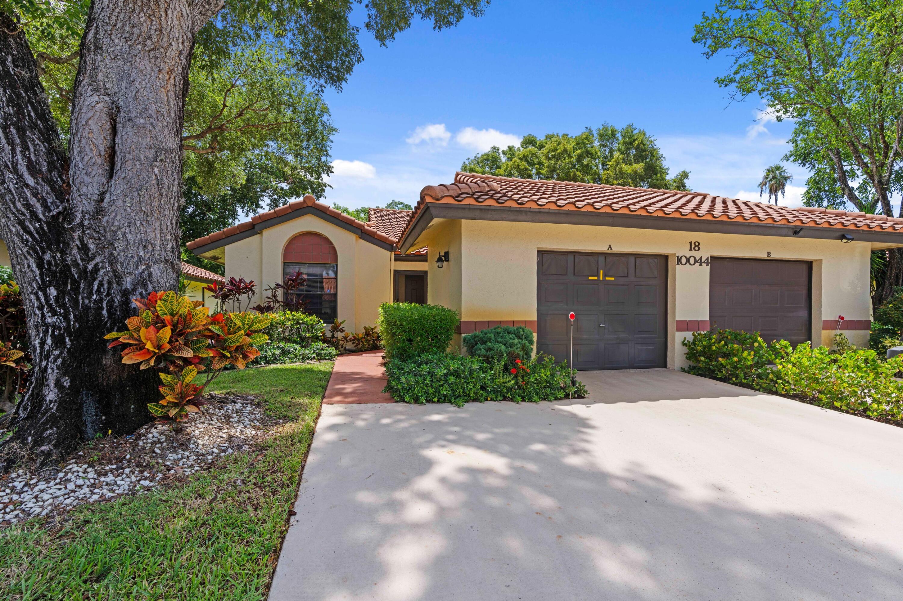 PALM CHASE LAKES CONDO - Residential