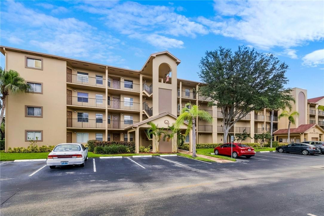 CENTURY VILLAGE - Residential Lease