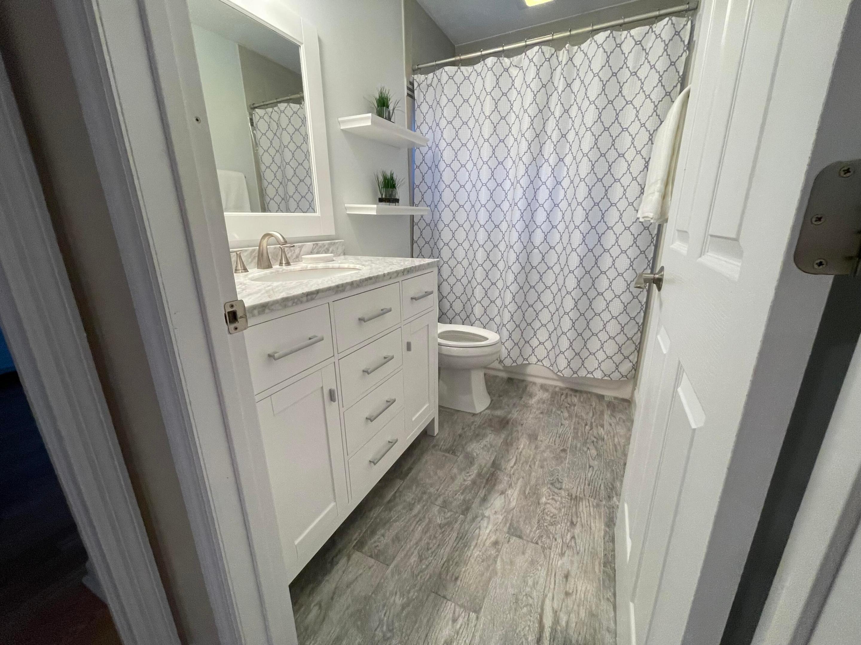 GREENVIEW SHORES 2 OF WELLINGTON - Residential