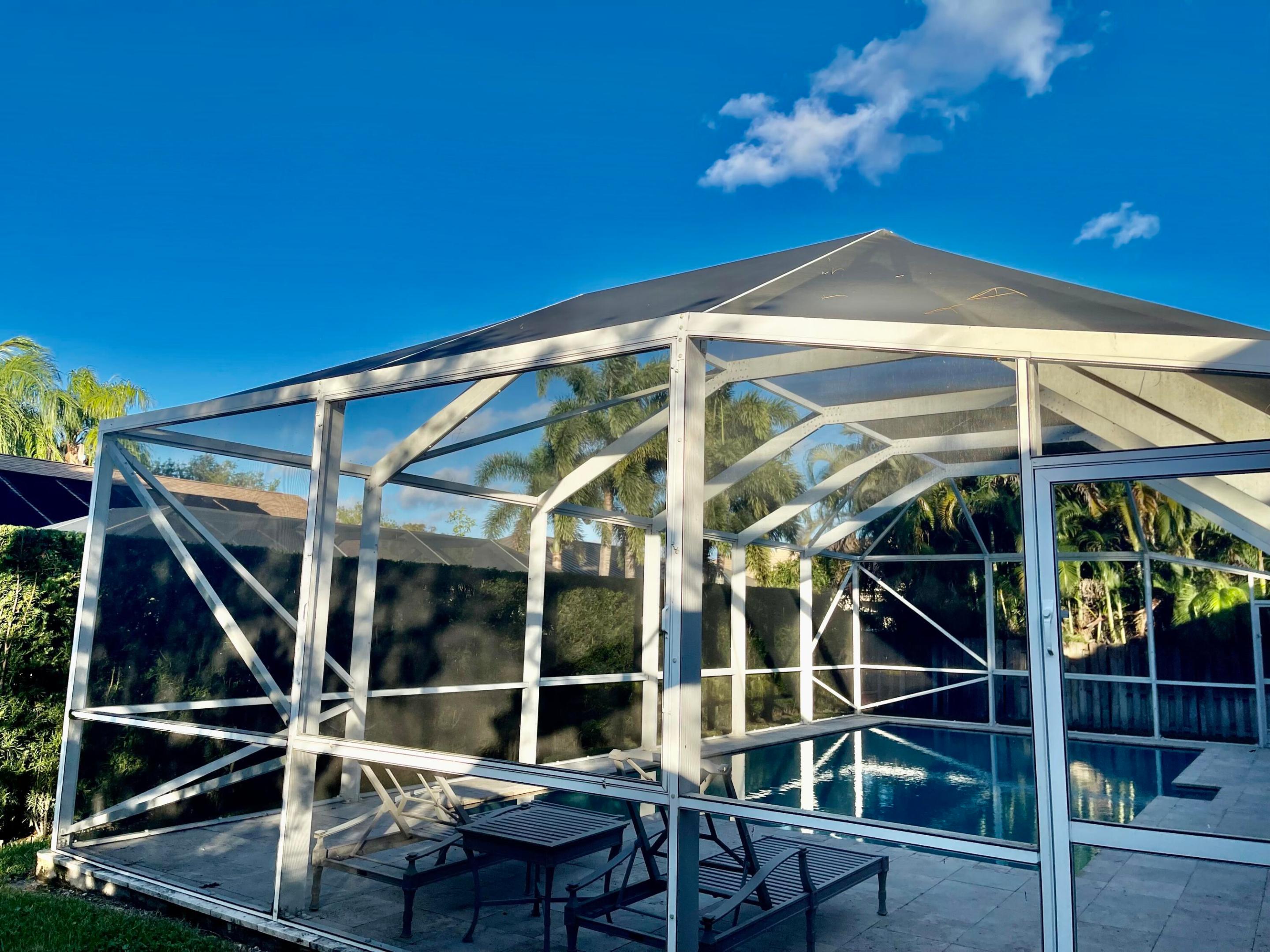 GREENVIEW SHORES 2 OF WELLINGTON - Residential