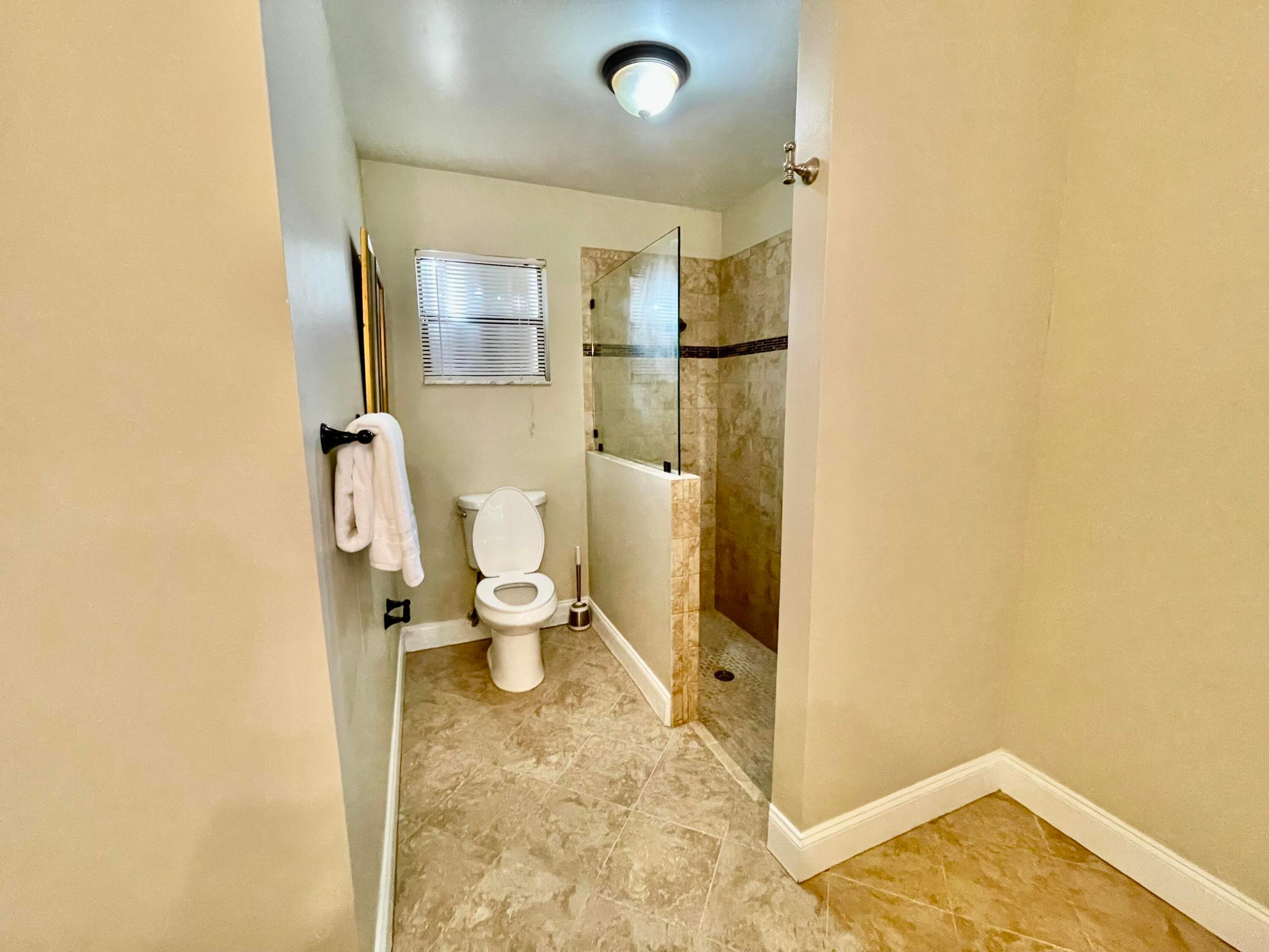 GREENVIEW SHORES 2 OF WELLINGTON - Residential