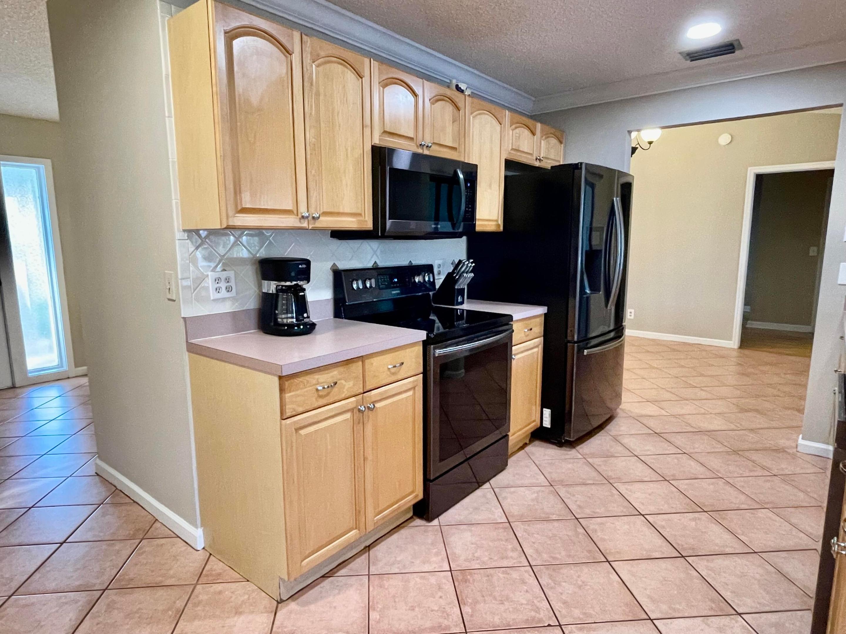 GREENVIEW SHORES 2 OF WELLINGTON - Residential