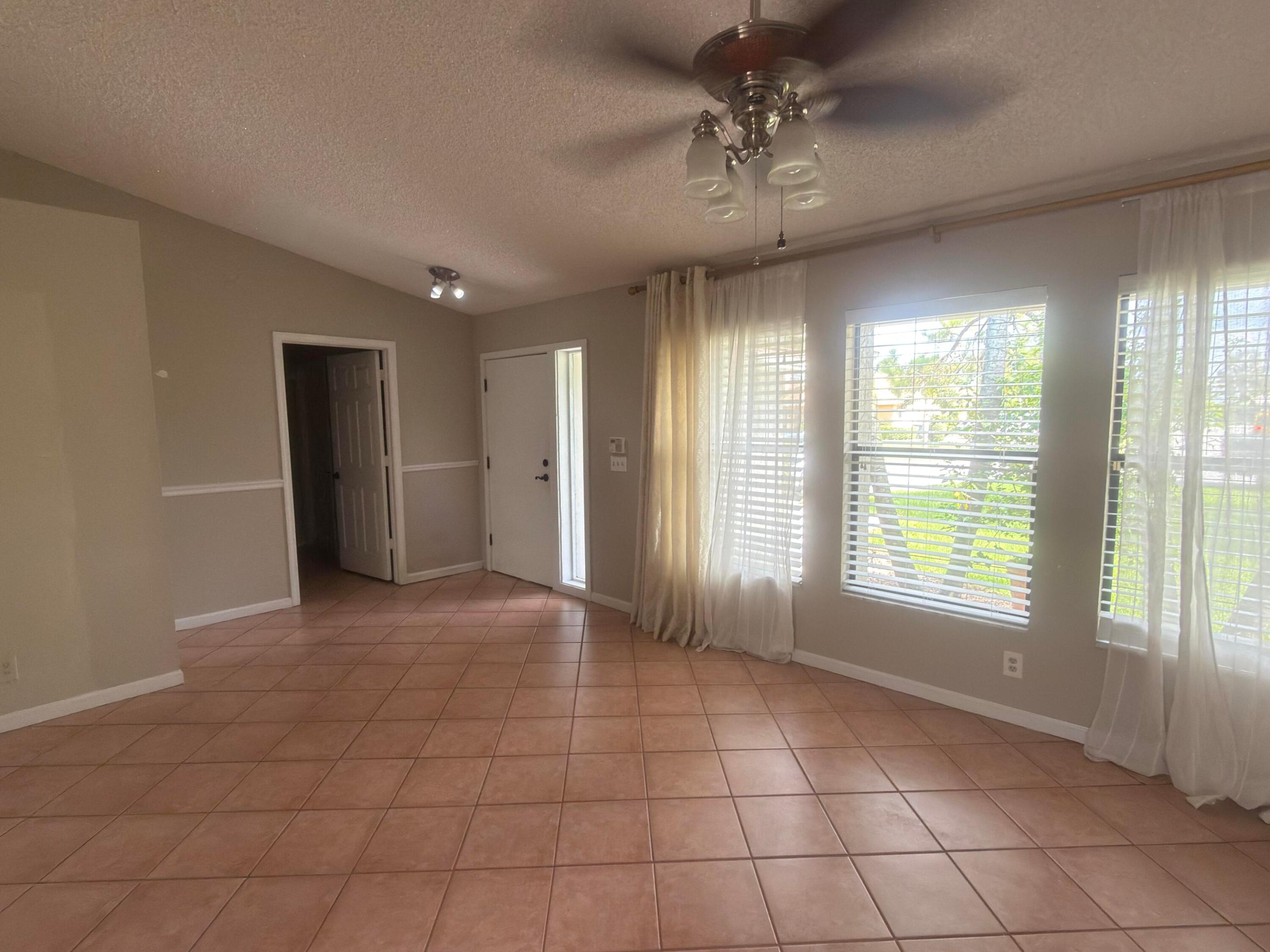 GREENVIEW SHORES 2 OF WELLINGTON - Residential