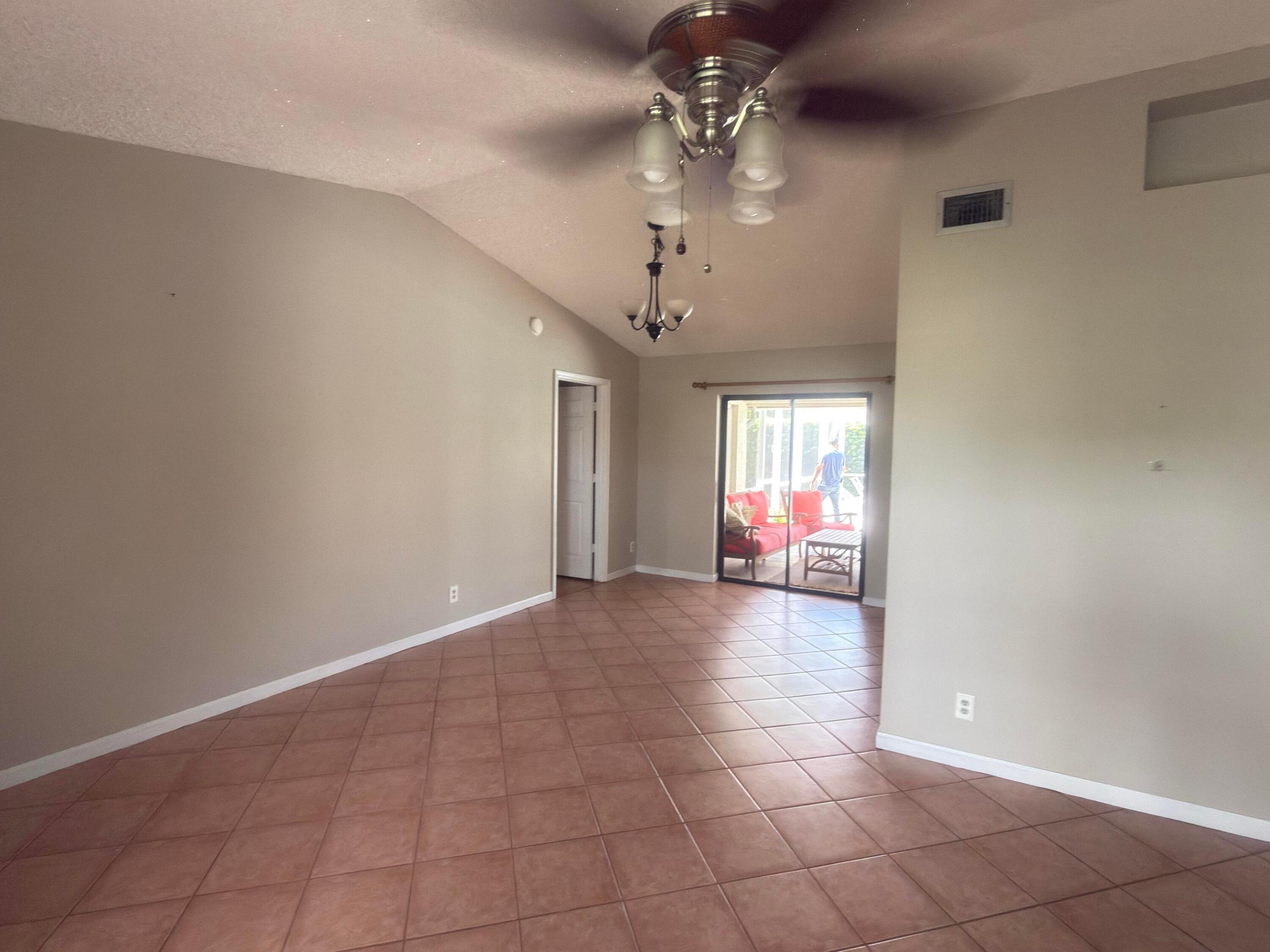 GREENVIEW SHORES 2 OF WELLINGTON - Residential