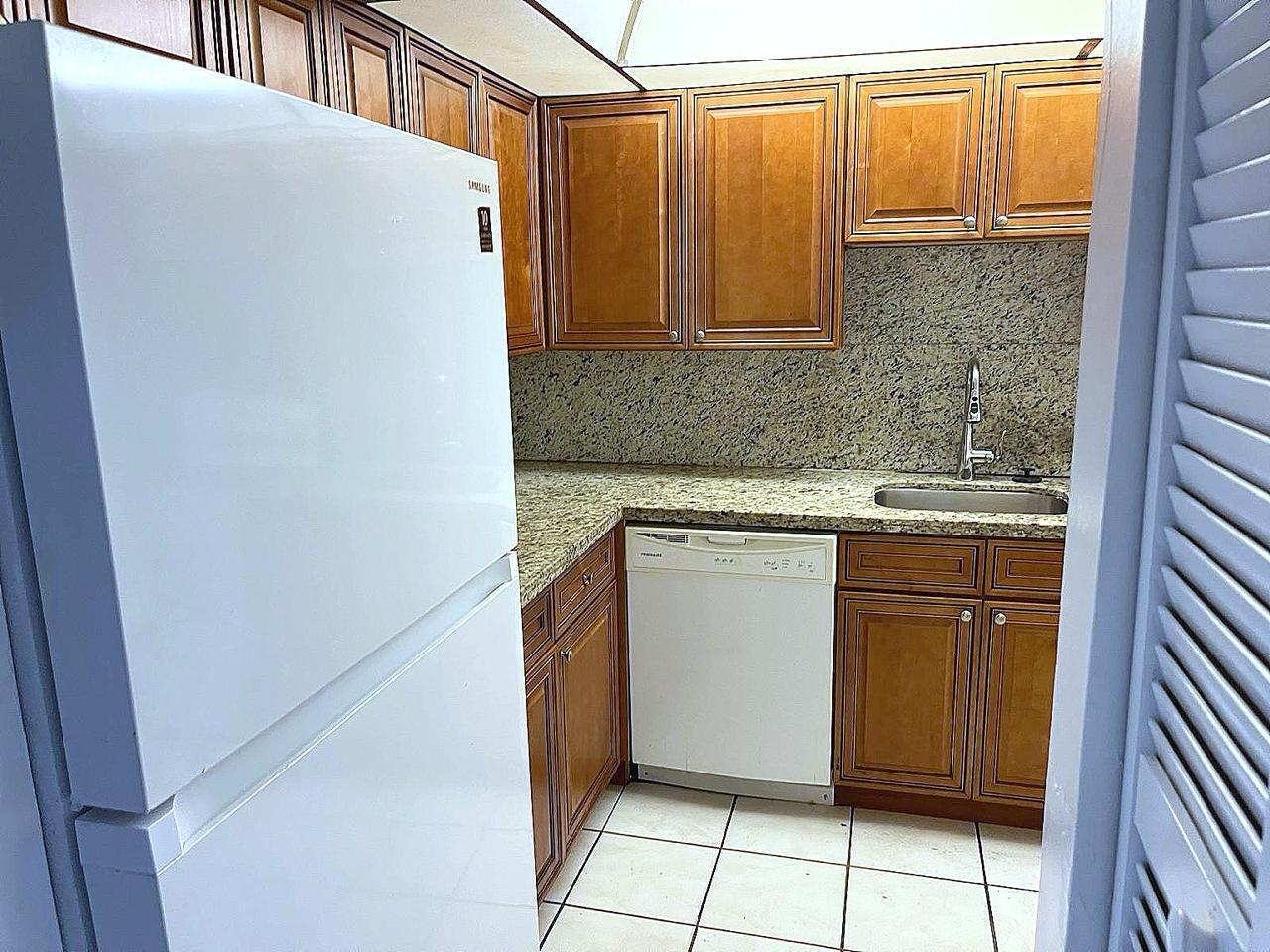 FOXCROFT CONDOMINIUMS - Residential