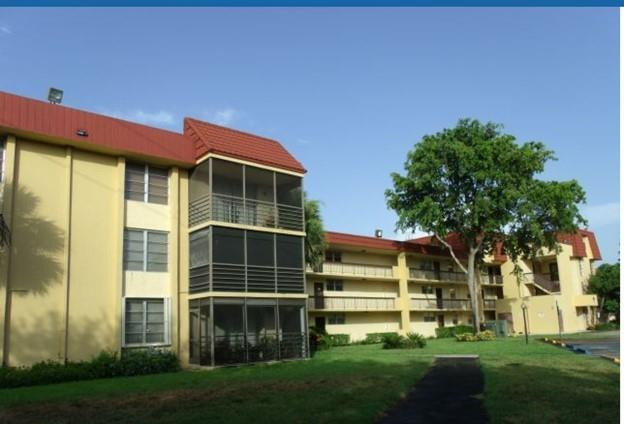 FOXCROFT CONDOMINIUMS - Residential