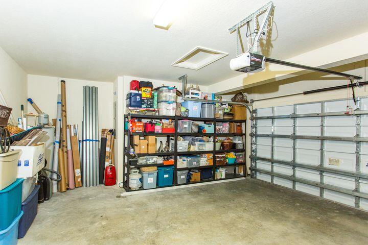 WELLINGTON PARC - Residential Lease