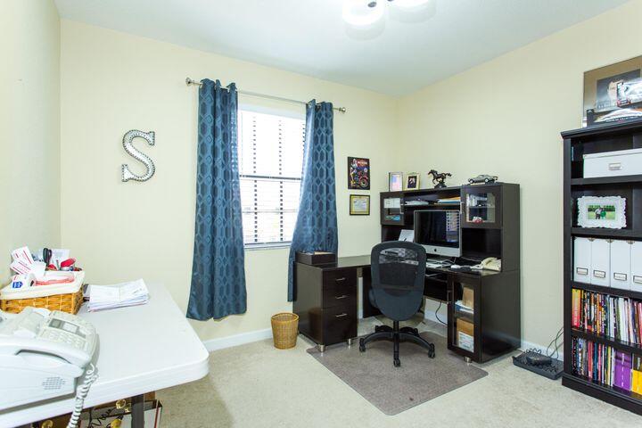 WELLINGTON PARC - Residential Lease
