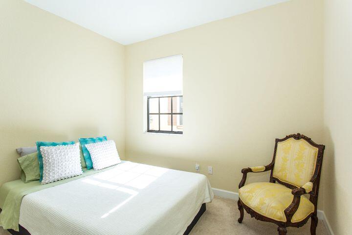 WELLINGTON PARC - Residential Lease