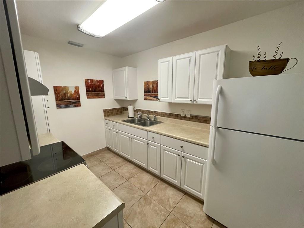 Palmland Villas Condo 1 - Residential
